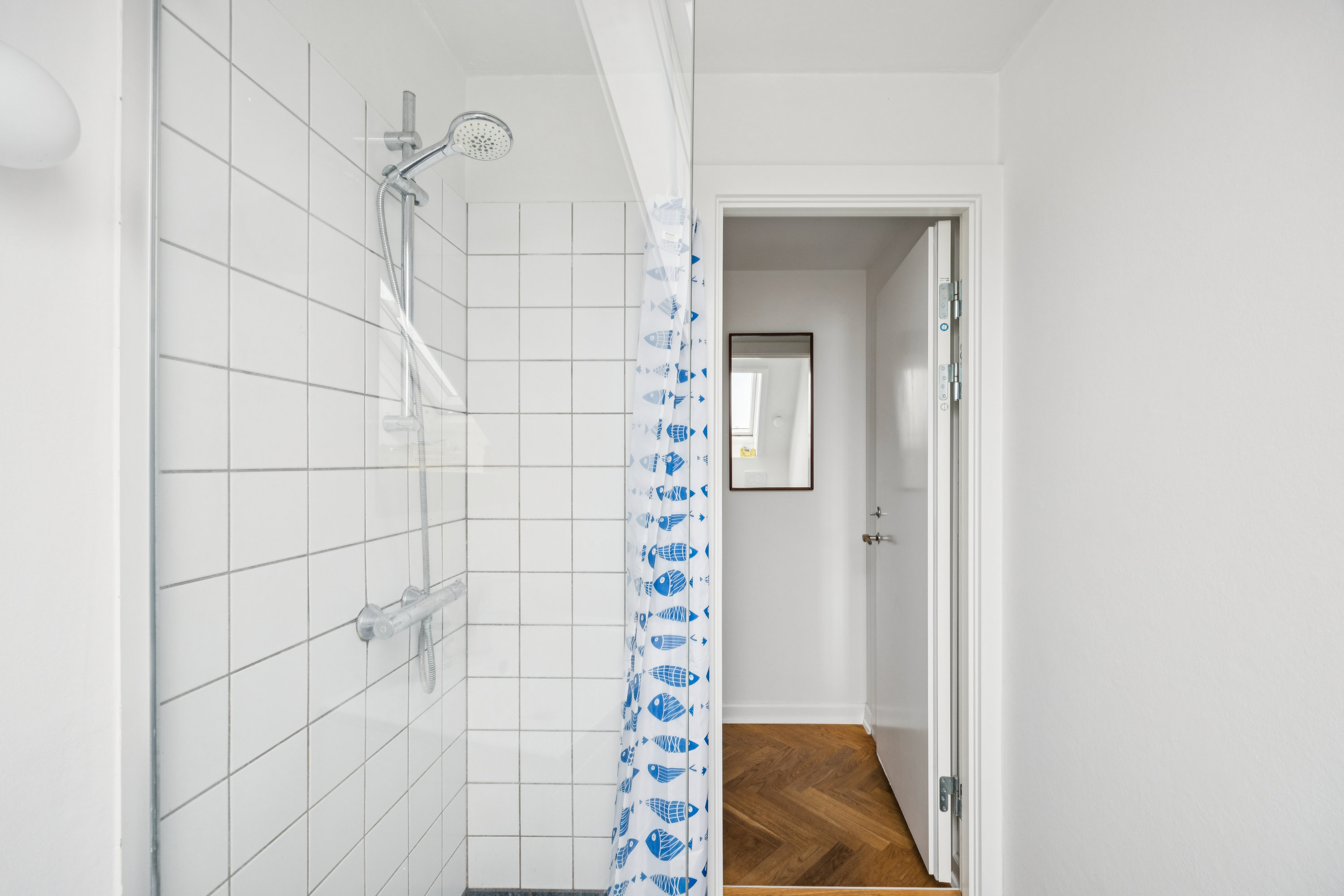 Fremhævet badeværelse billede i fuldskærmstilstand. Billede af Allegade 24A, 5. th., 2000 Frederiksberg