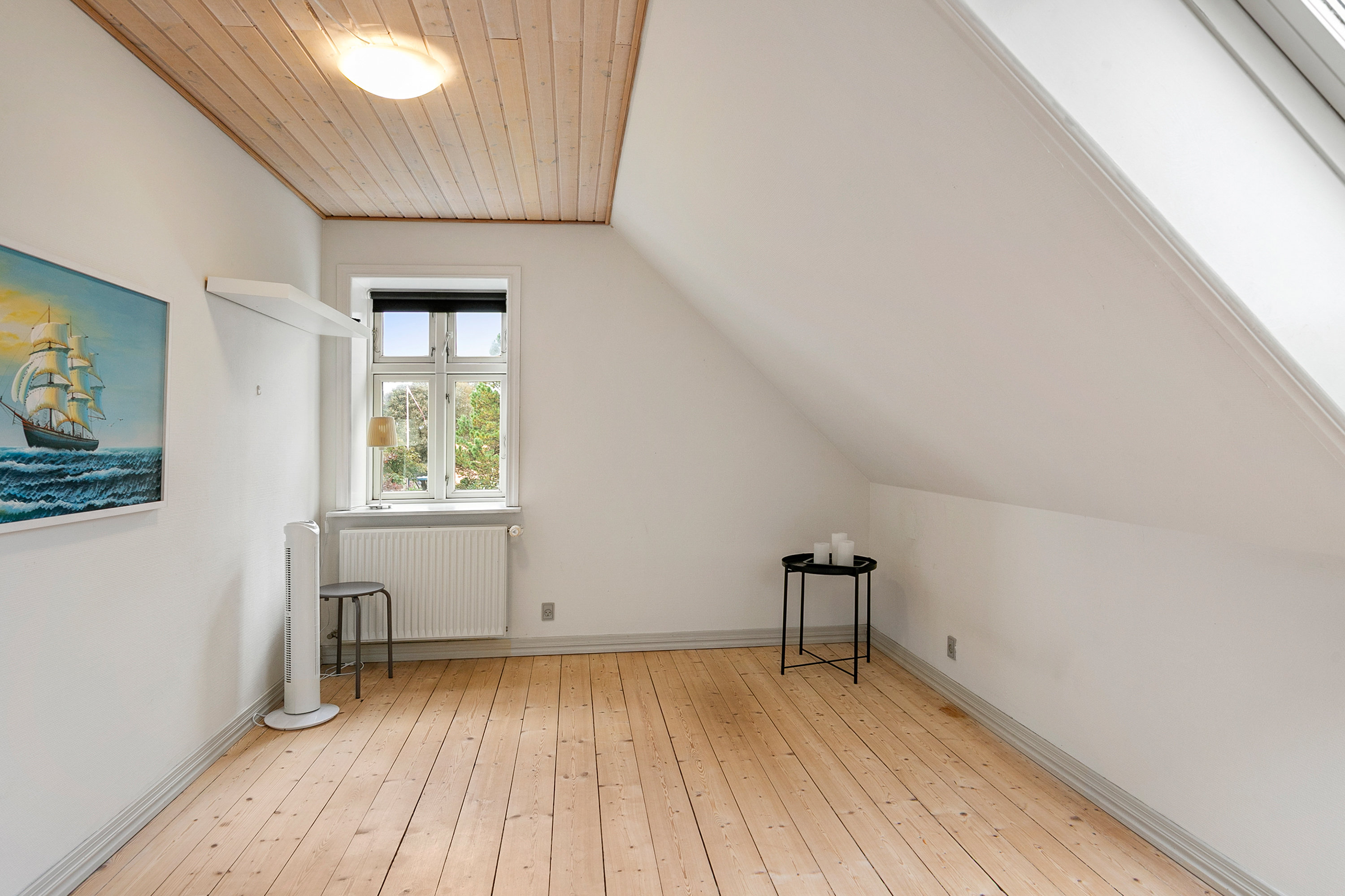 Fremhævet værelse billede i fuldskærmstilstand. Billede af Hovedgaden 81, Skovsgård, 9460 Brovst