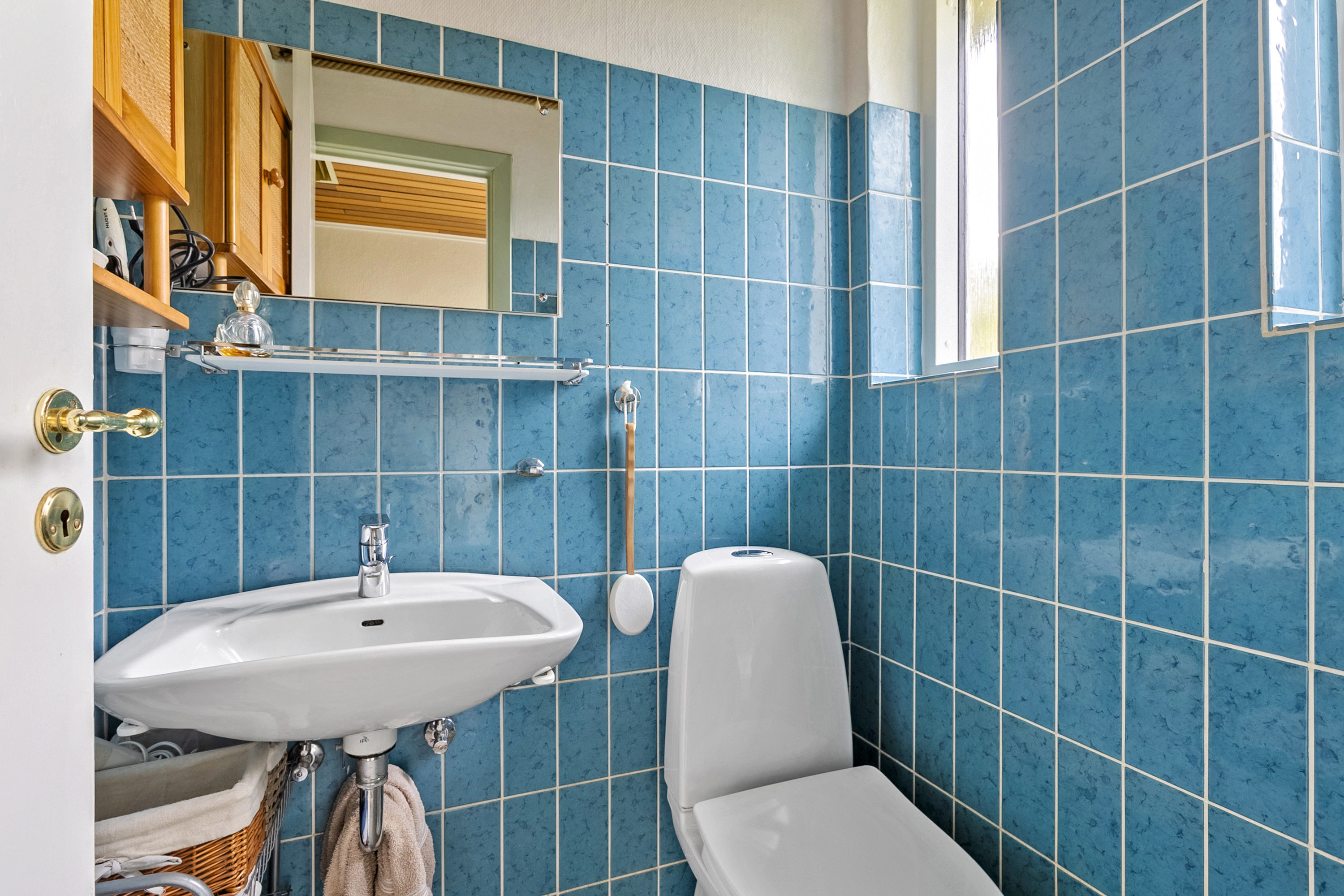 Fremhævet toilet billede i fuldskærmstilstand. Billede af Mosevej 6, Løjt Kirkeby, 6200 Aabenraa