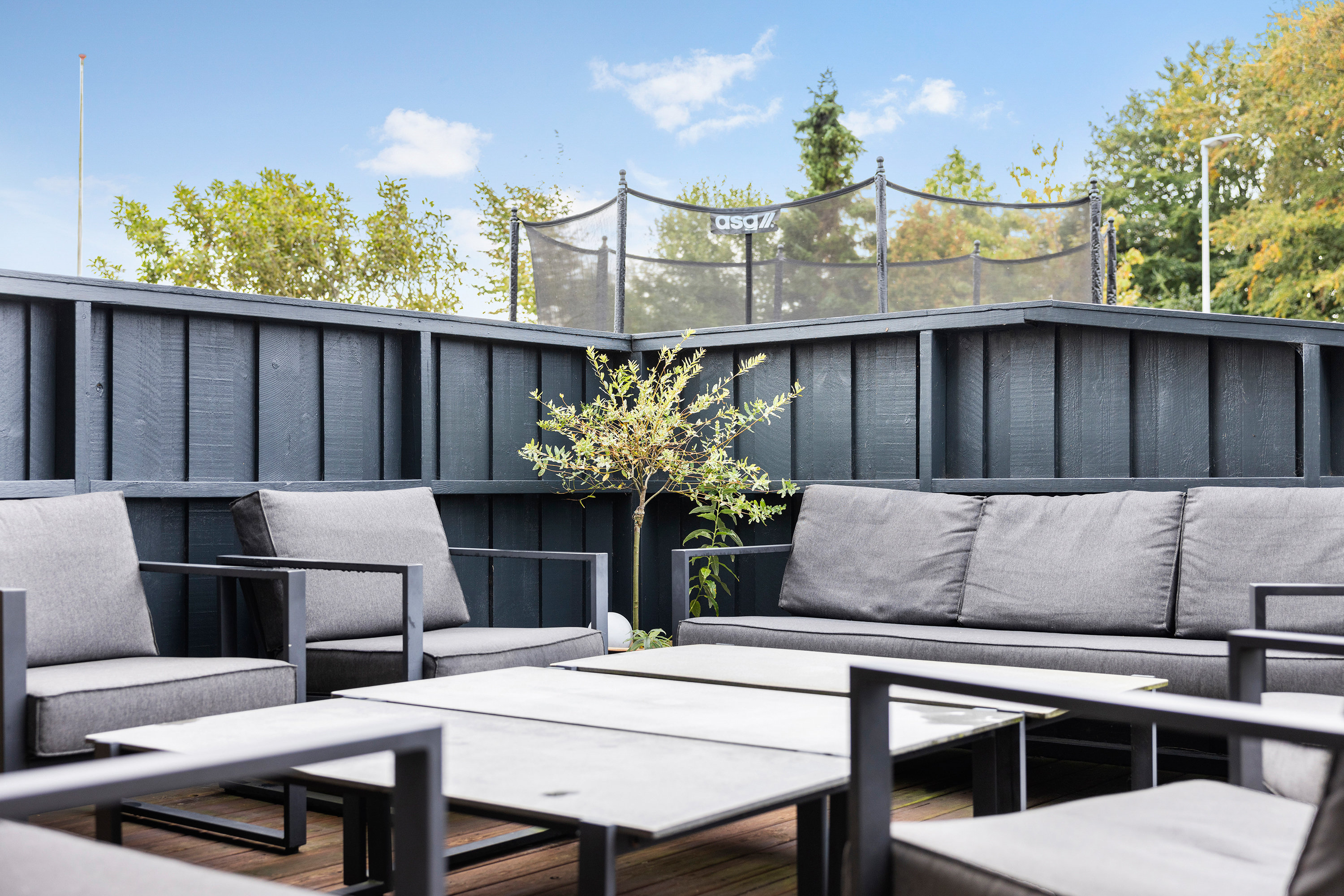 Fremhævet terrasse billede i fuldskærmstilstand. Billede af Elverhøjsvej 9, 9700 Brønderslev