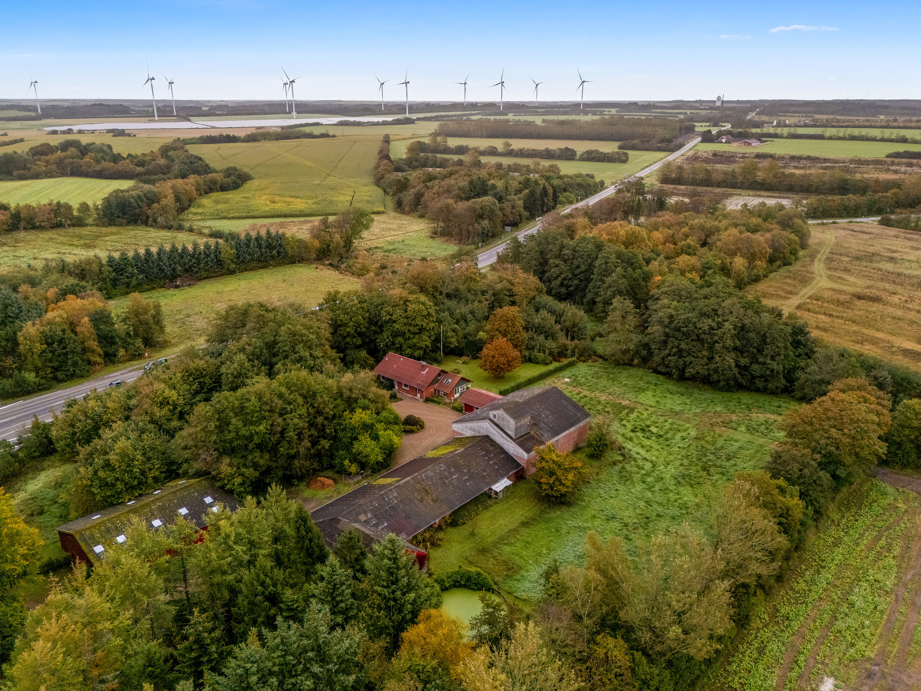 Fremhævet  billede i fuldskærmstilstand. Billede af Herningvej 114, Velling, 6950 Ringkøbing