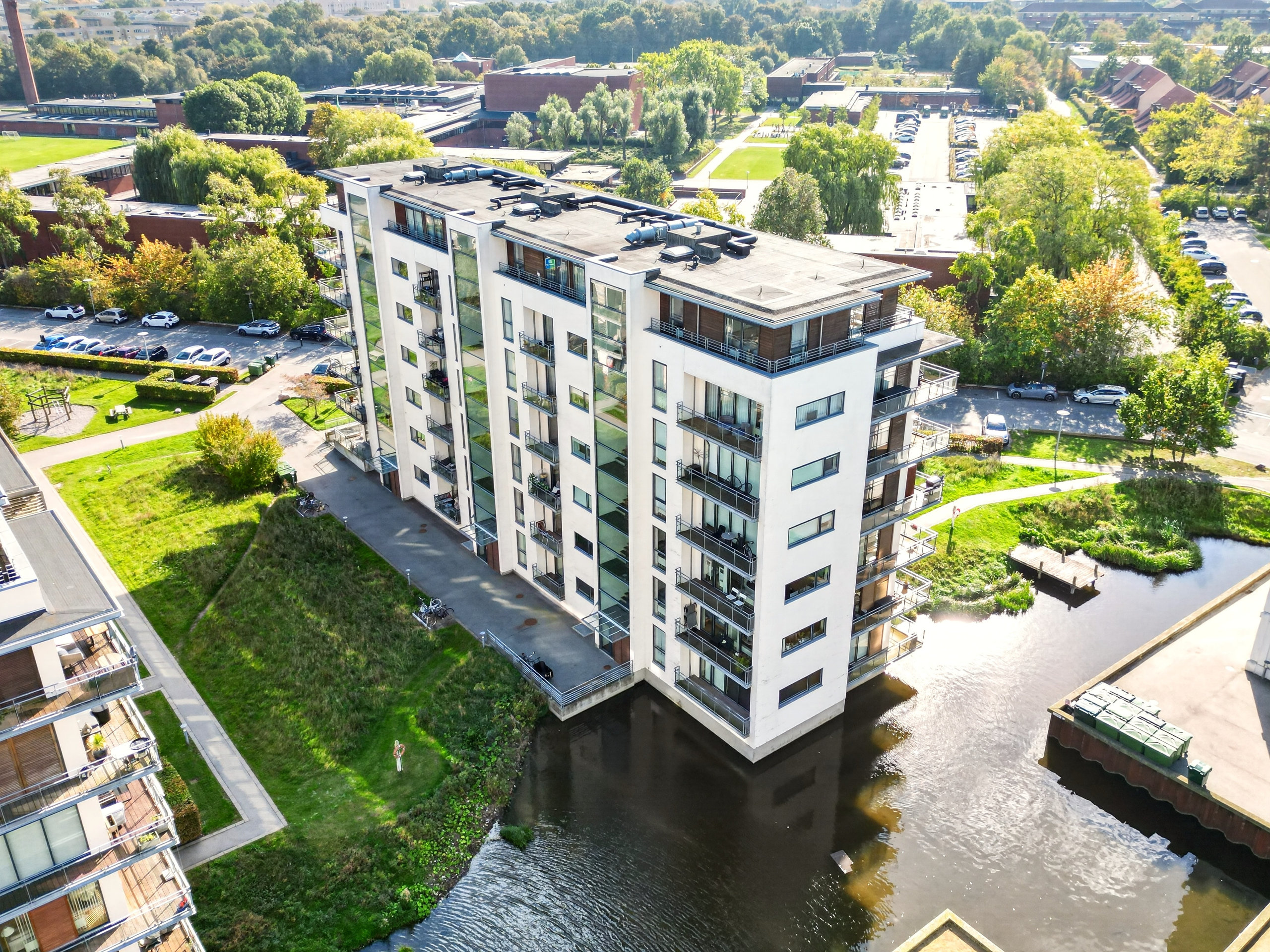 Fremhævet luftfoto billede i fuldskærmstilstand. Billede af Gyngemose Parkvej 3, 6. th., 2860 Søborg