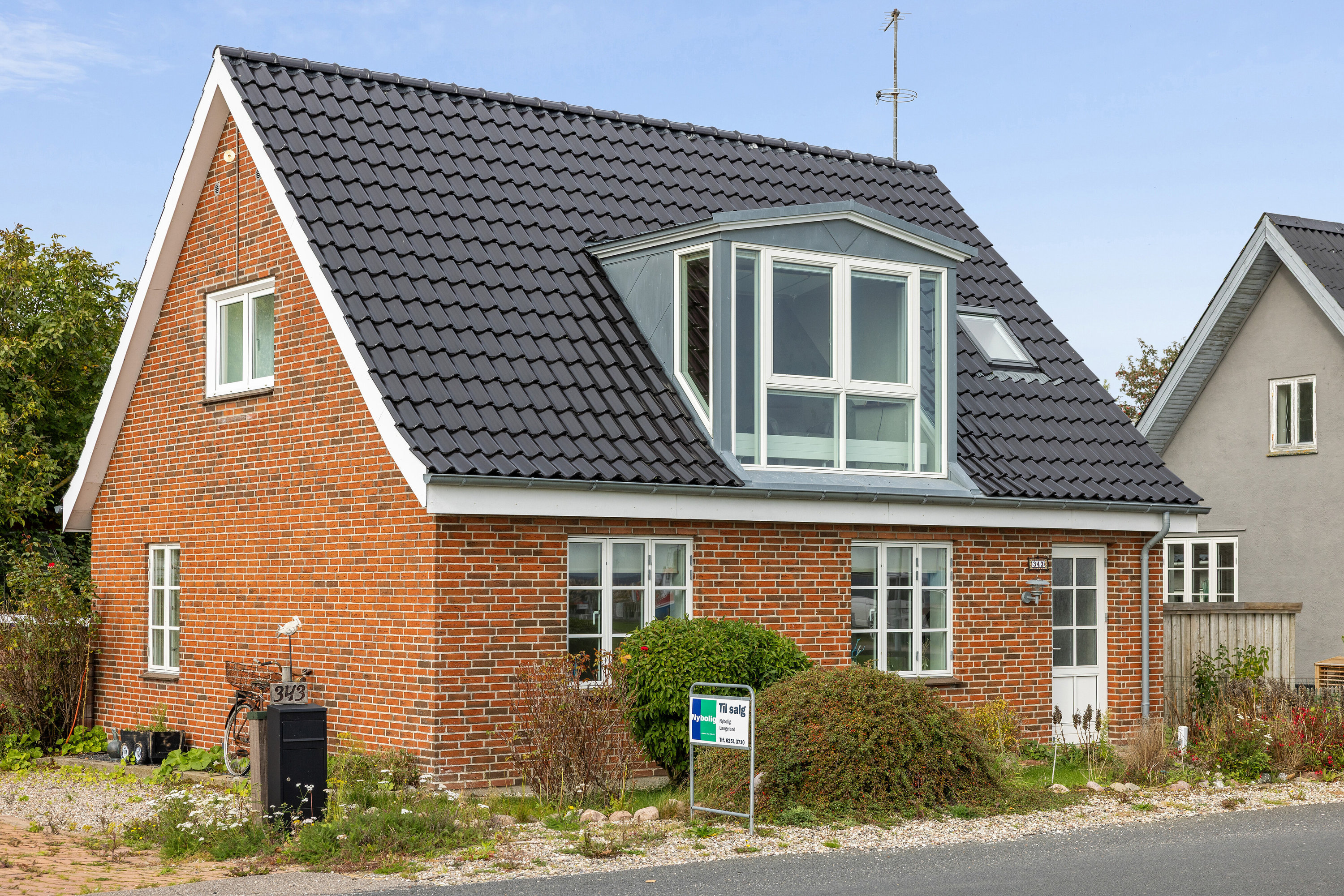 Fremhævet set fra vejen billede i fuldskærmstilstand. Billede af Spodsbjergvej 343, Spodsbjerg, 5900 Rudkøbing