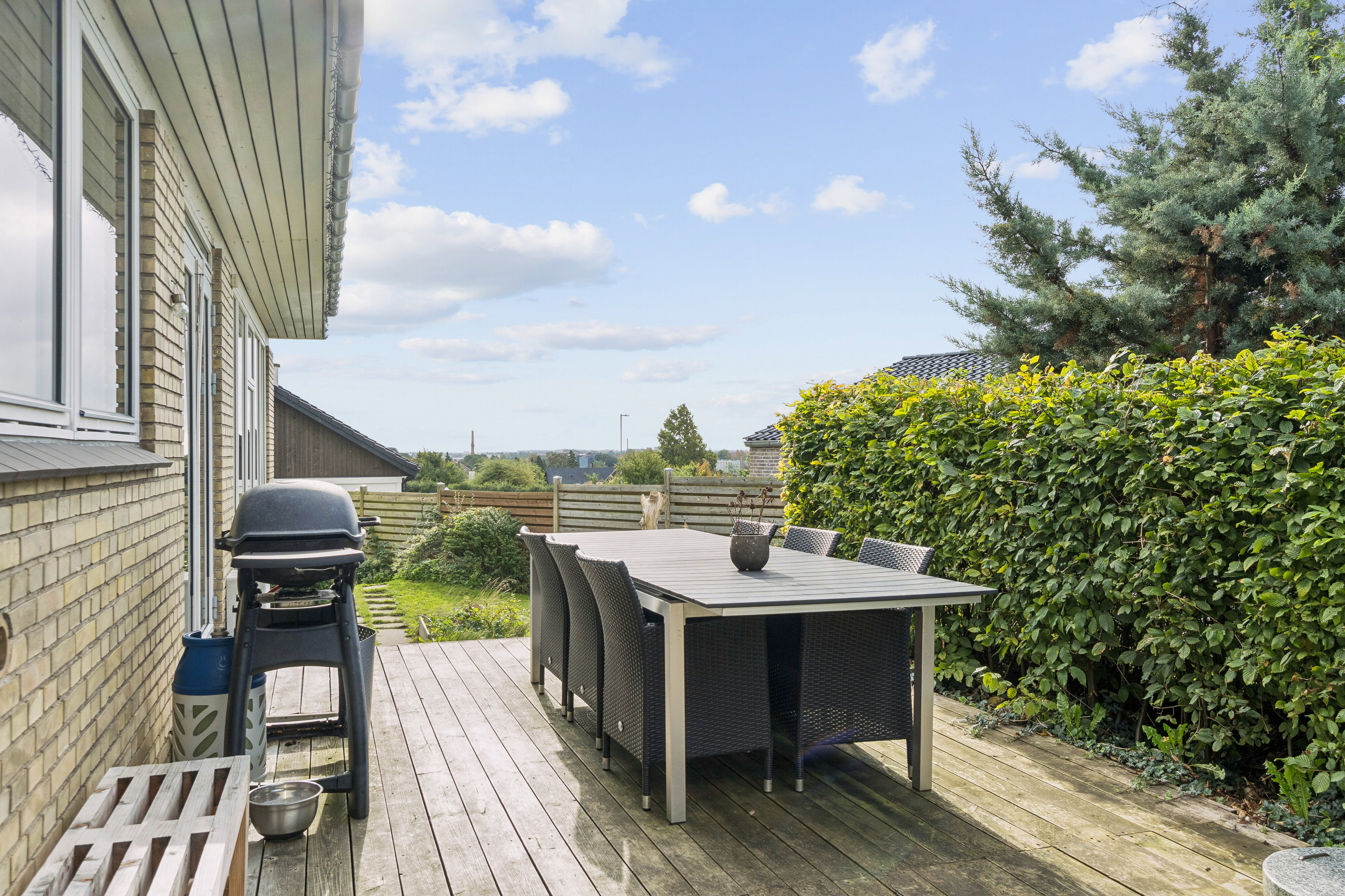 Fremhævet terrasse billede i fuldskærmstilstand. Billede af Hybenvej 4, 4700 Næstved