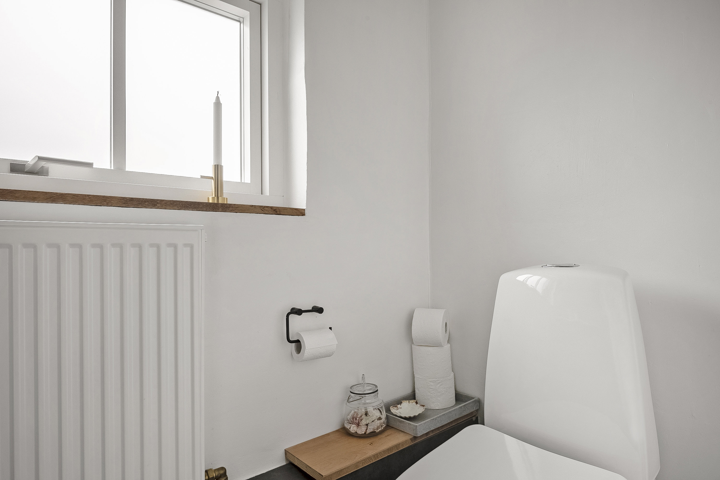 Fremhævet toilet billede i fuldskærmstilstand. Billede af Nordlystvej 13, 8700 Horsens
