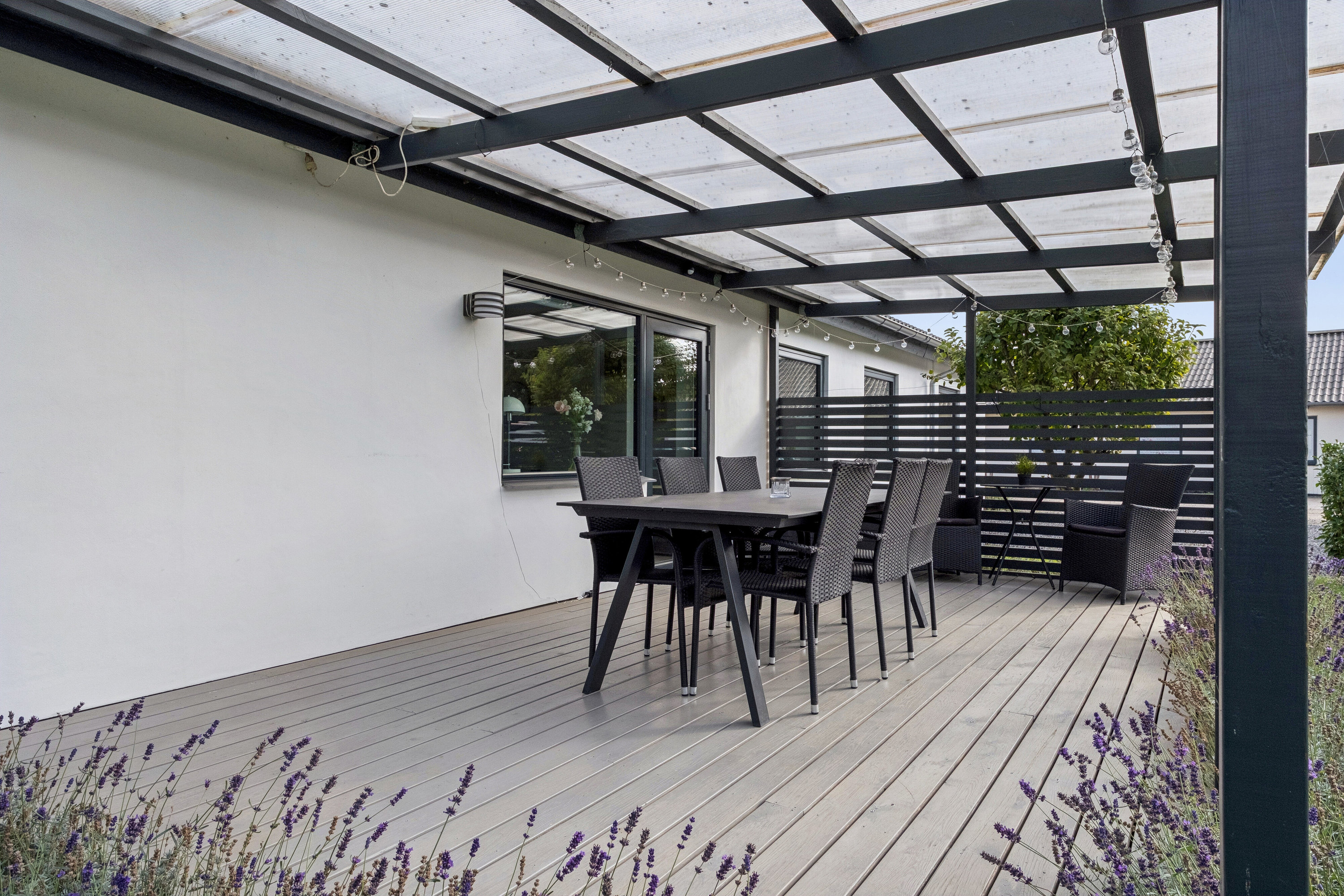 Fremhævet overdækket terrasse billede i fuldskærmstilstand. Billede af Valdal 1A, 4760 Vordingborg