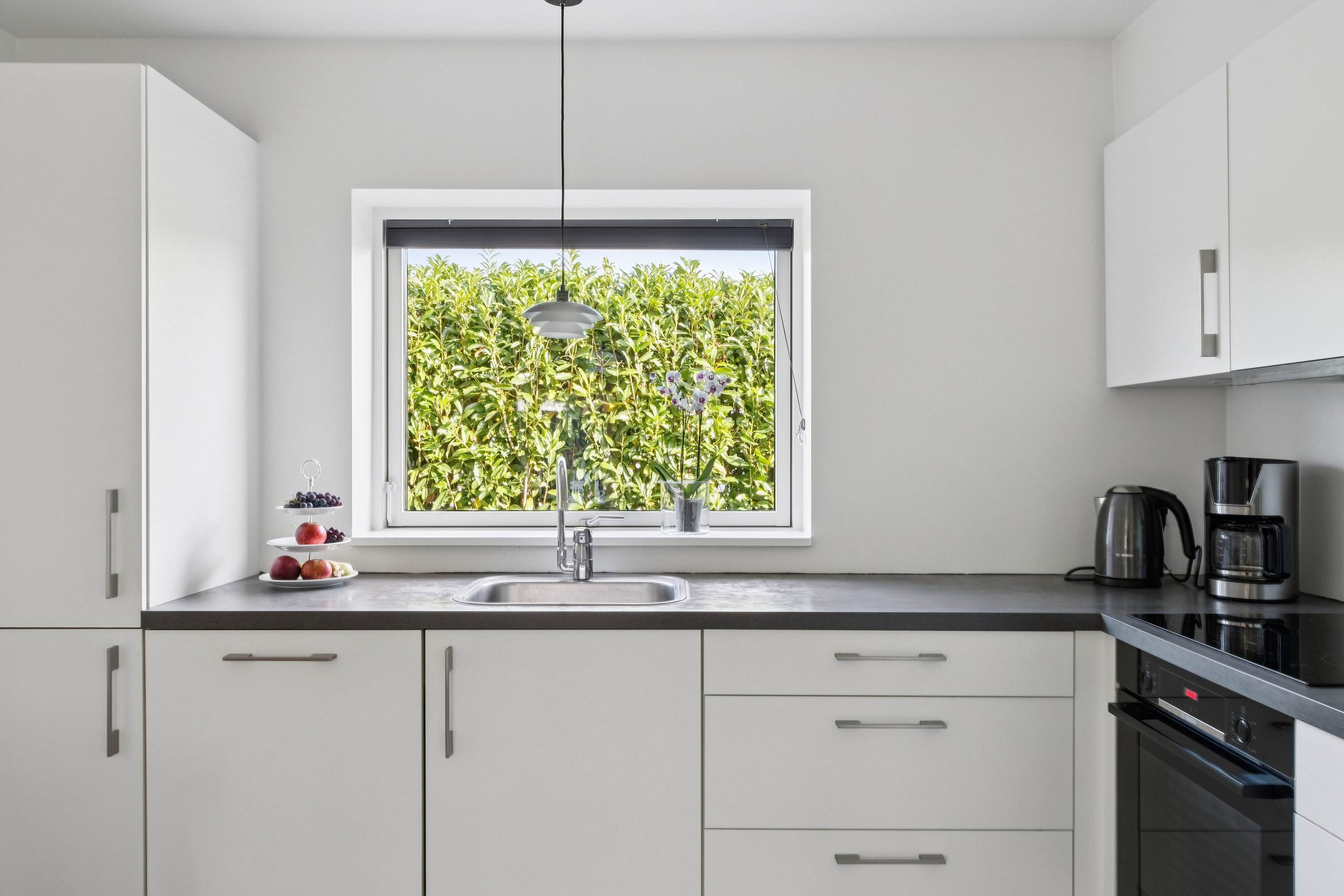 Fremhævet køkken billede i fuldskærmstilstand. Billede af Valdal 1A, 4760 Vordingborg