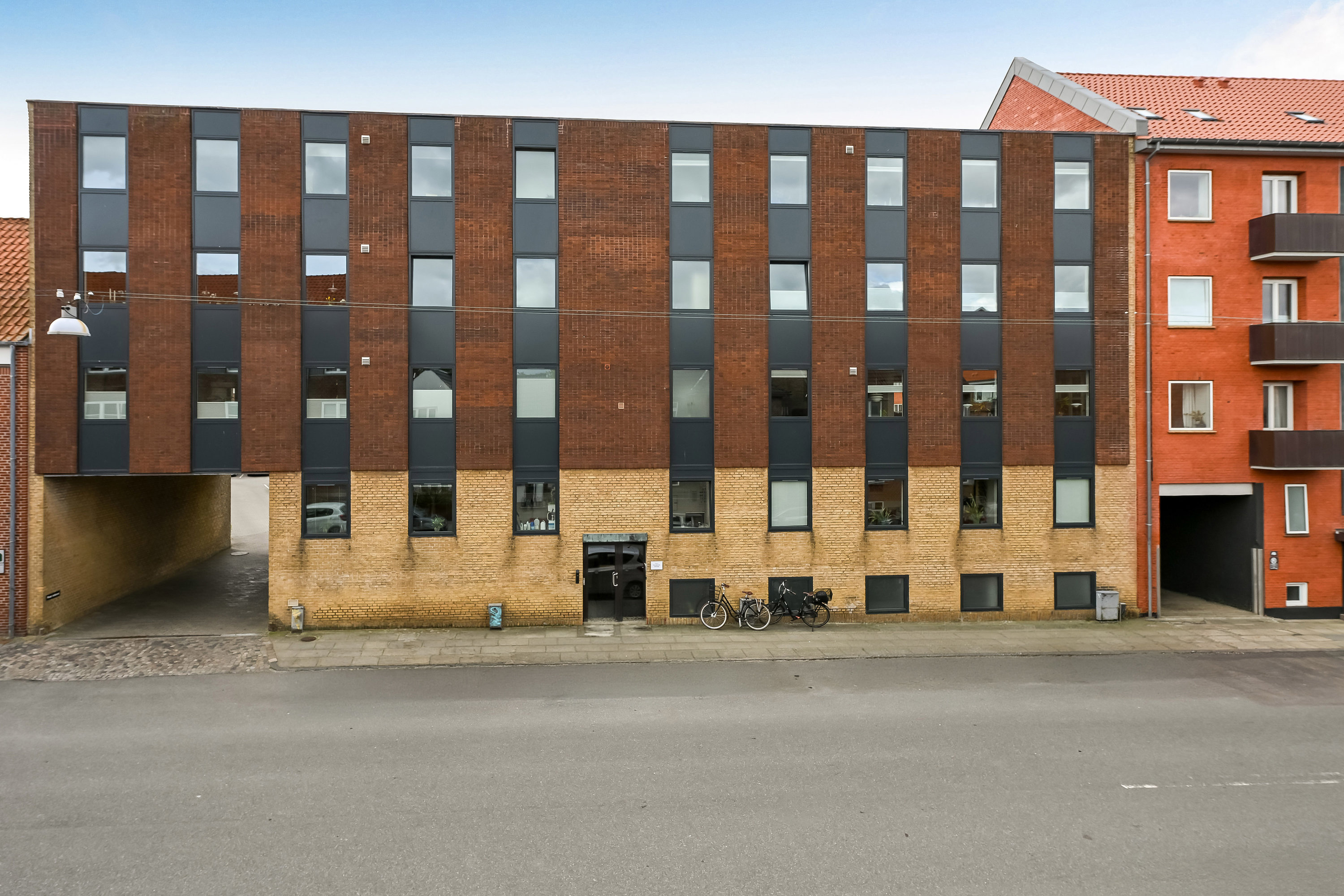 Fremhævet  billede i fuldskærmstilstand. Billede af Skjoldsgade 10, 1. th., 6700 Esbjerg