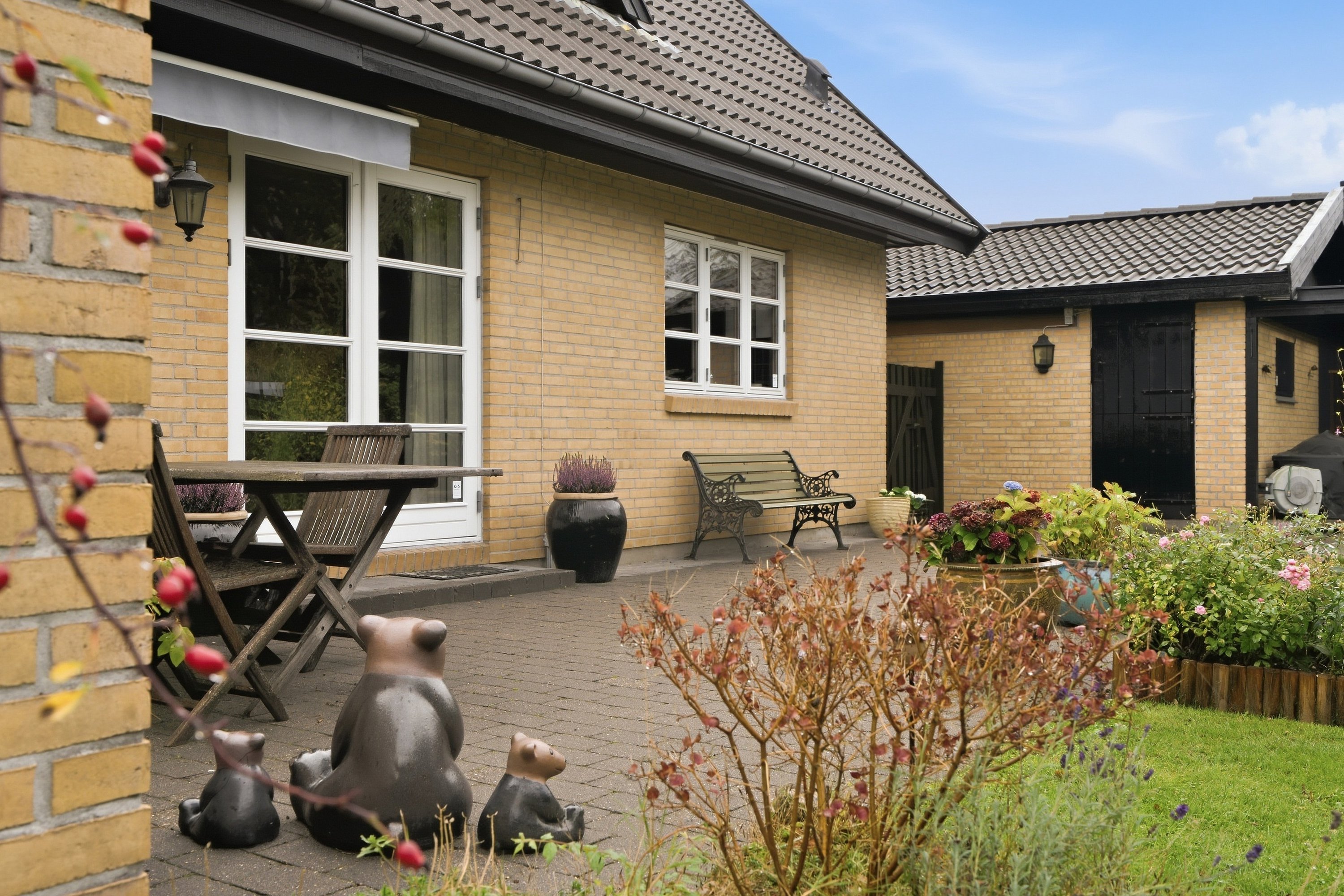 Fremhævet terrasse billede i fuldskærmstilstand. Billede af Gribskov Parkvej 5, Gadevang, 3400 Hillerød