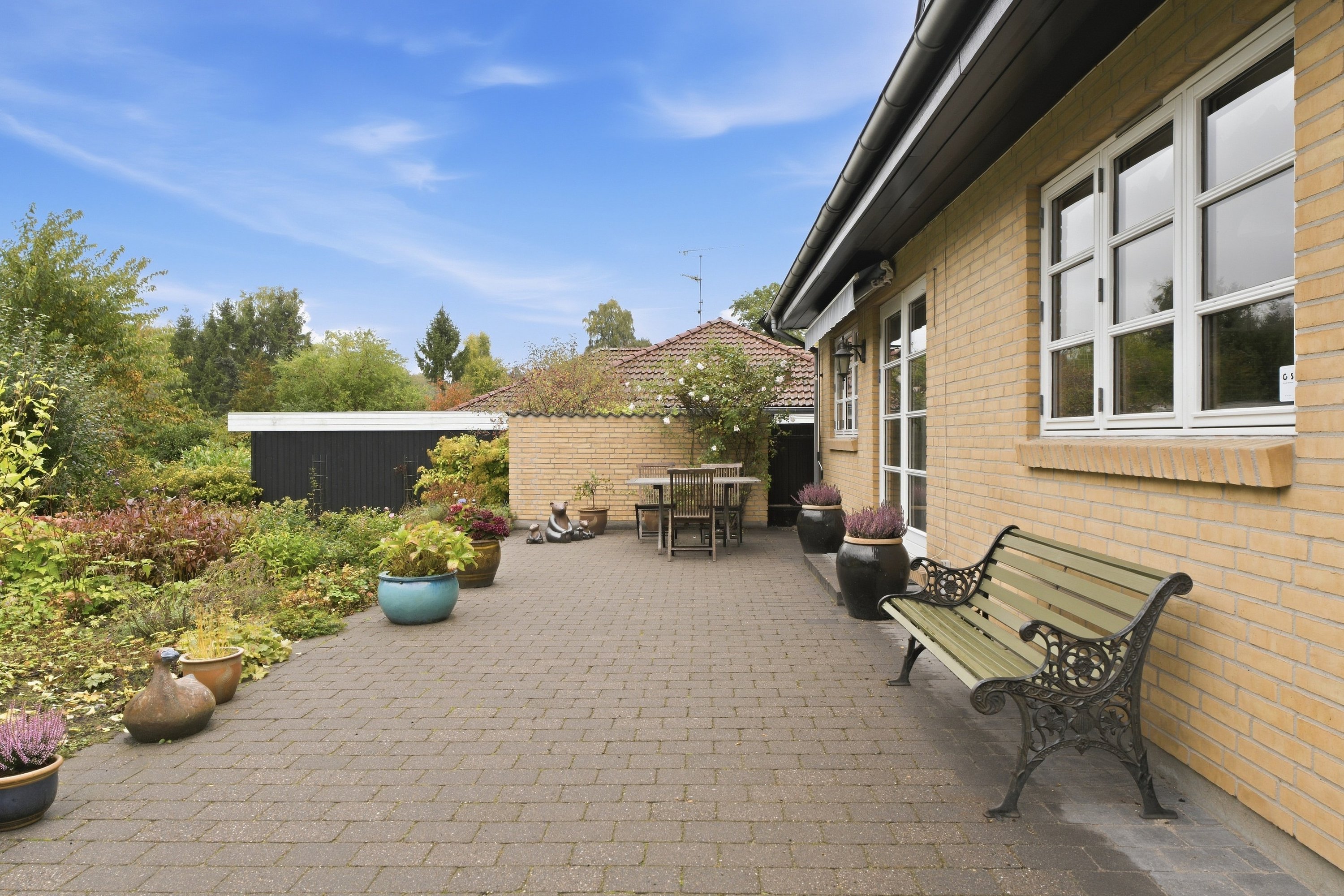 Fremhævet terrasse billede i fuldskærmstilstand. Billede af Gribskov Parkvej 5, Gadevang, 3400 Hillerød