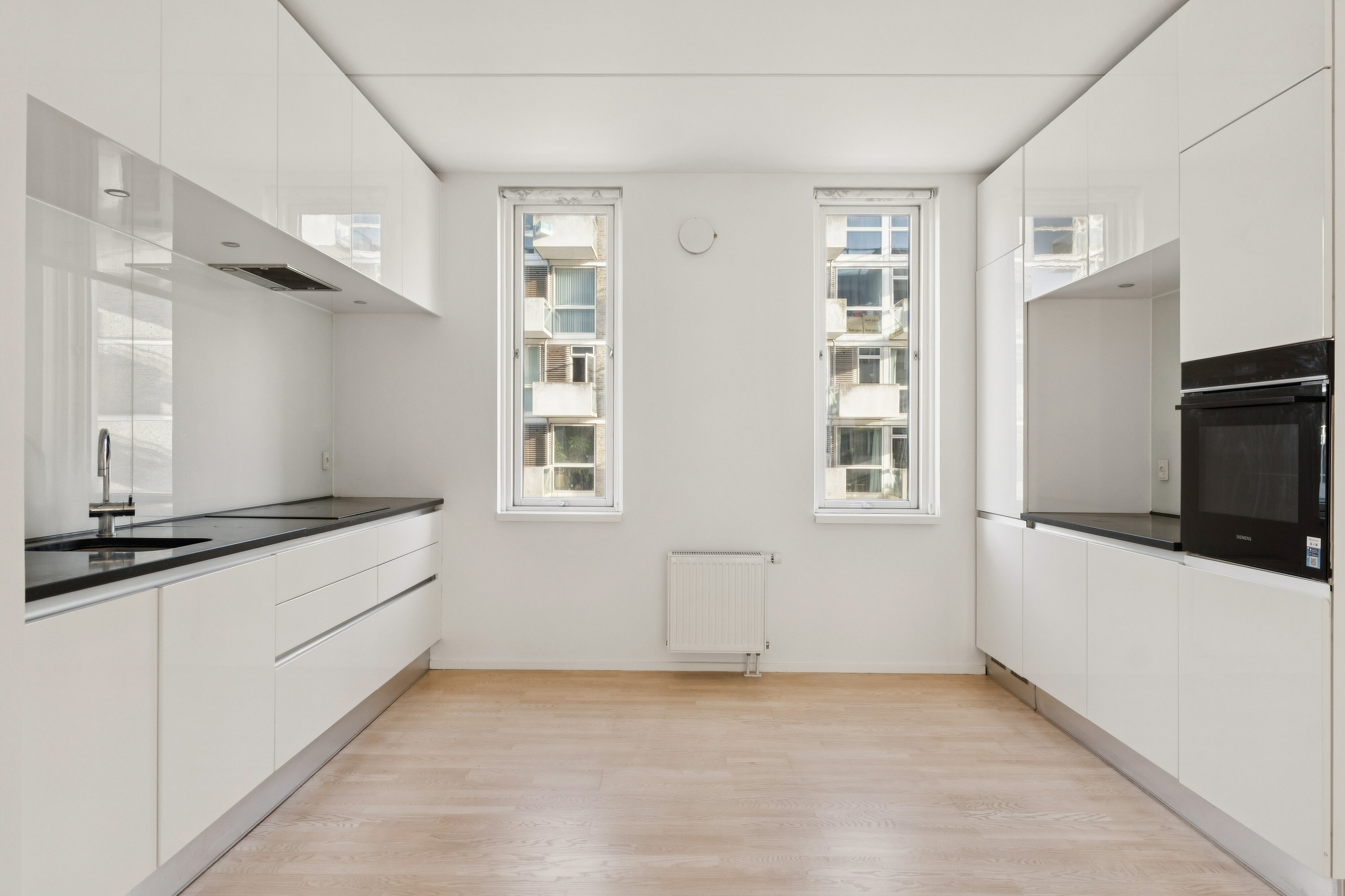 Fremhævet køkken billede i fuldskærmstilstand. Billede af Klaksvigsgade 8, 2. th., 2300 København S