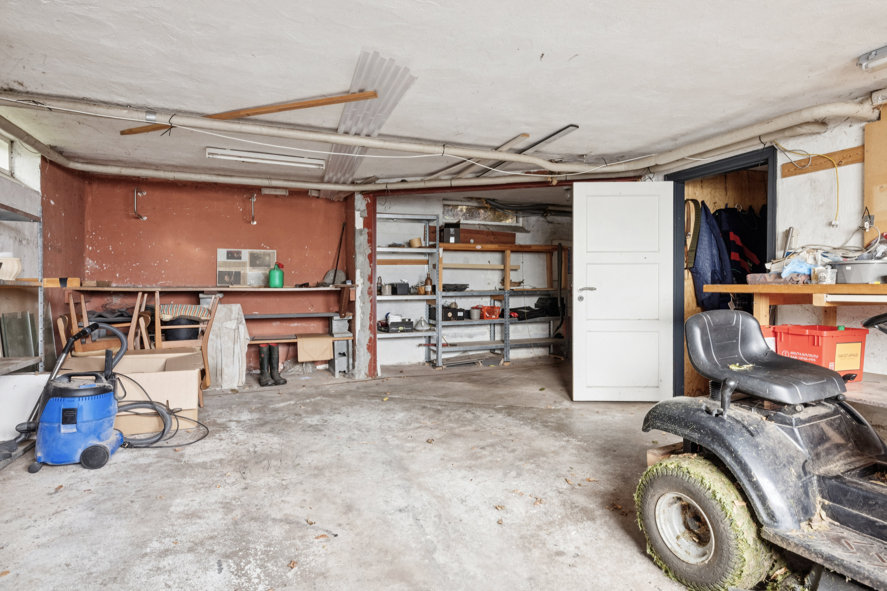 Fremhævet garage billede i fuldskærmstilstand. Billede af Romlundvej 12, 8831 Løgstrup