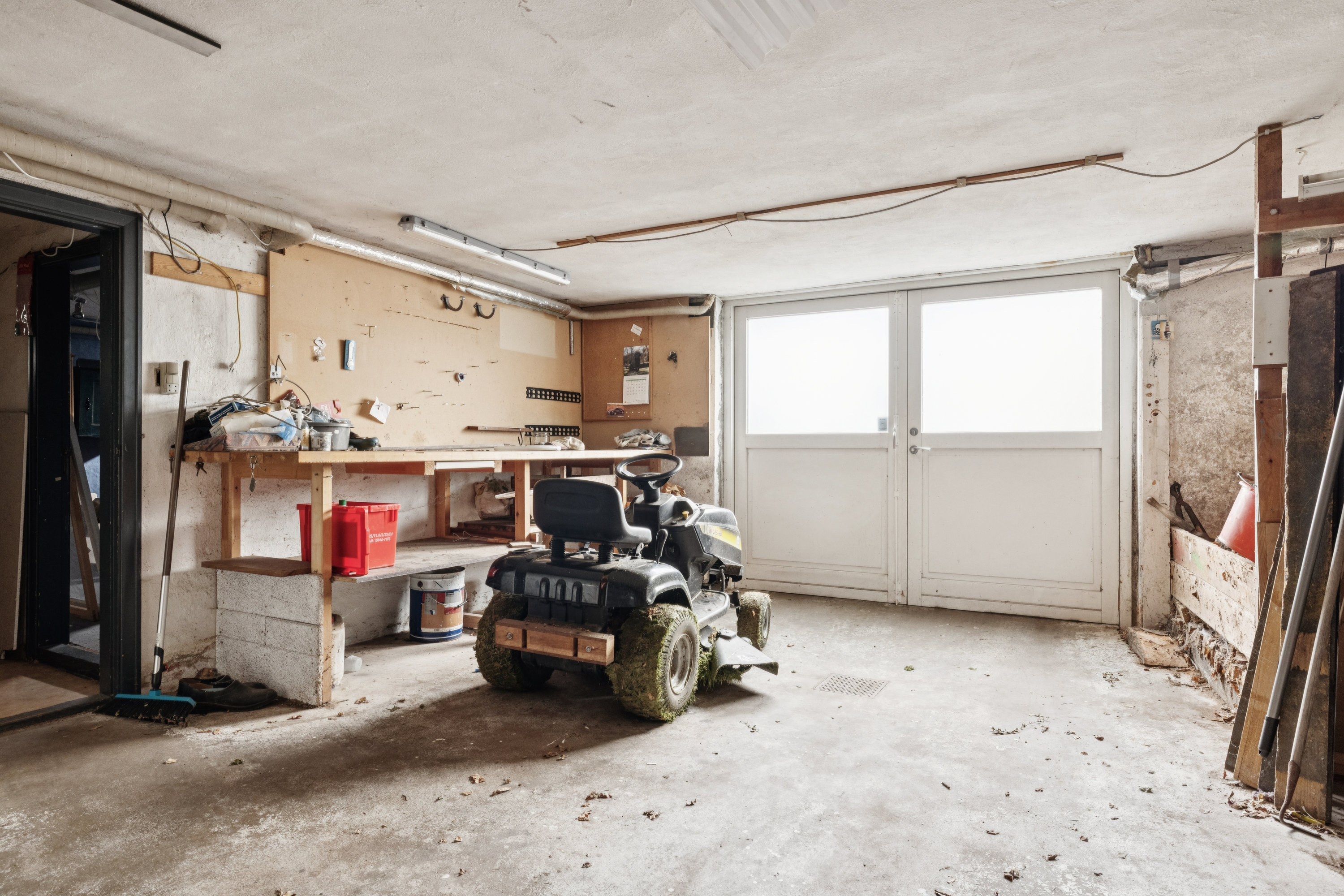 Fremhævet garage billede i fuldskærmstilstand. Billede af Romlundvej 12, 8831 Løgstrup