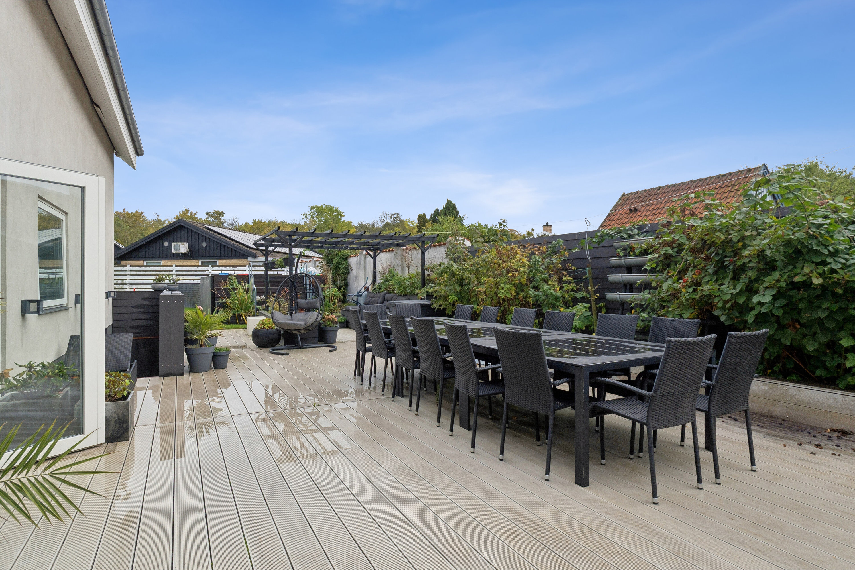 Fremhævet terrasse billede i fuldskærmstilstand. Billede af Torbistvej 29, 2610 Rødovre