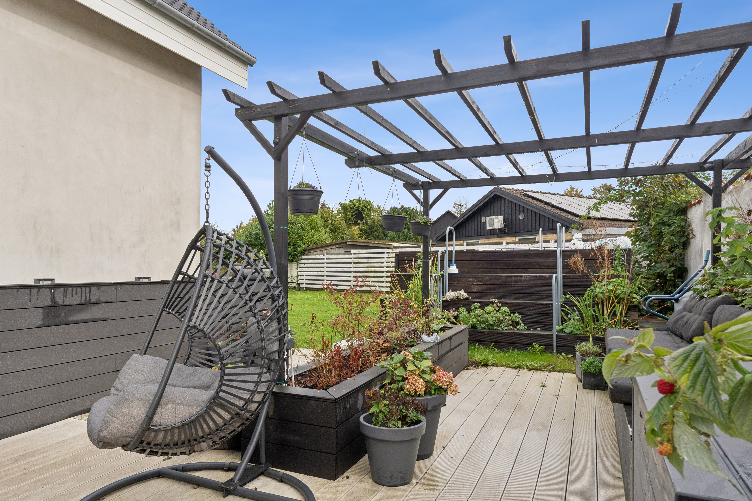 Fremhævet terrasse billede i fuldskærmstilstand. Billede af Torbistvej 29, 2610 Rødovre