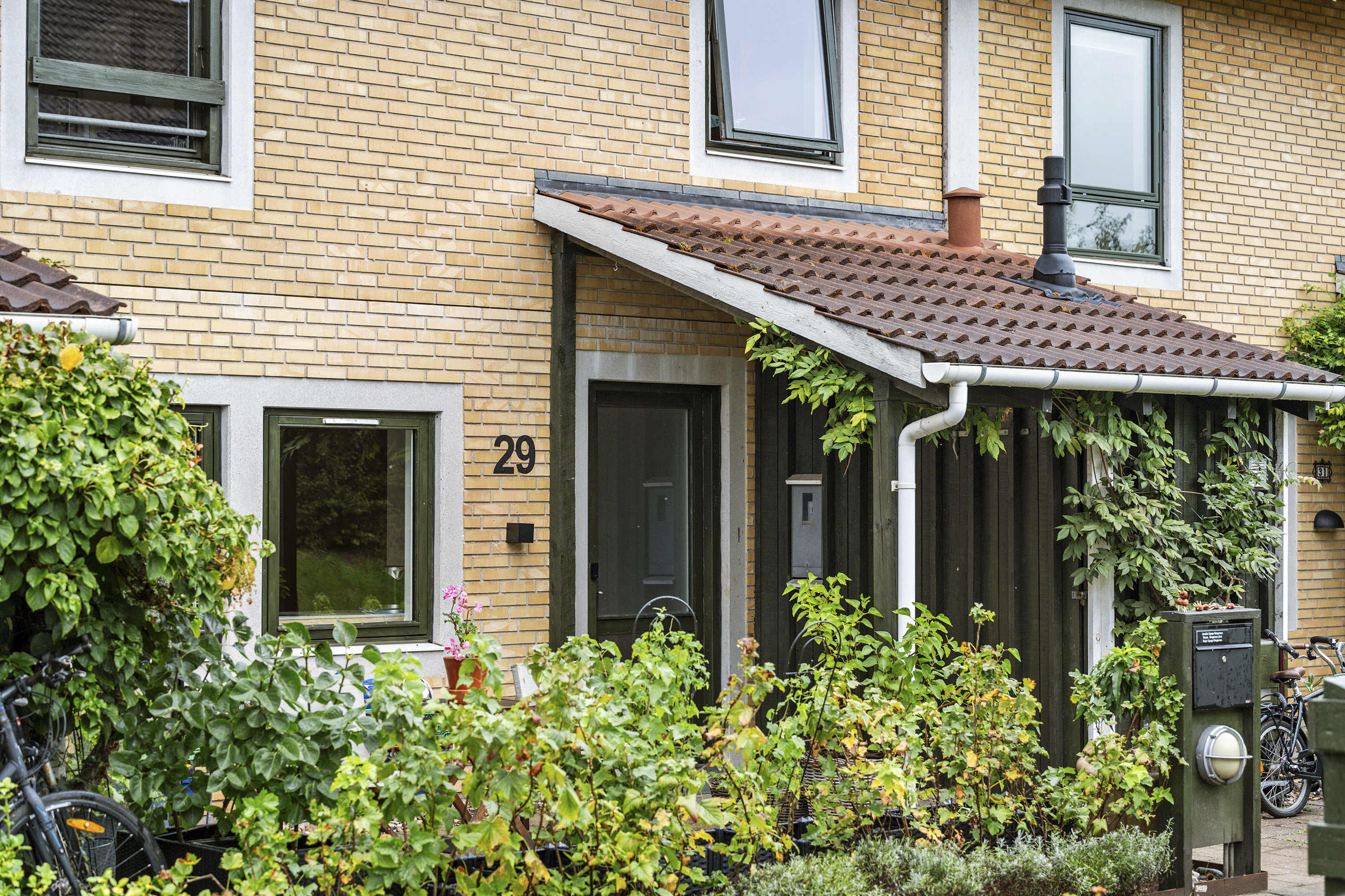 Fremhævet entré billede i fuldskærmstilstand. Billede af Egehegnet 29, 2850 Nærum