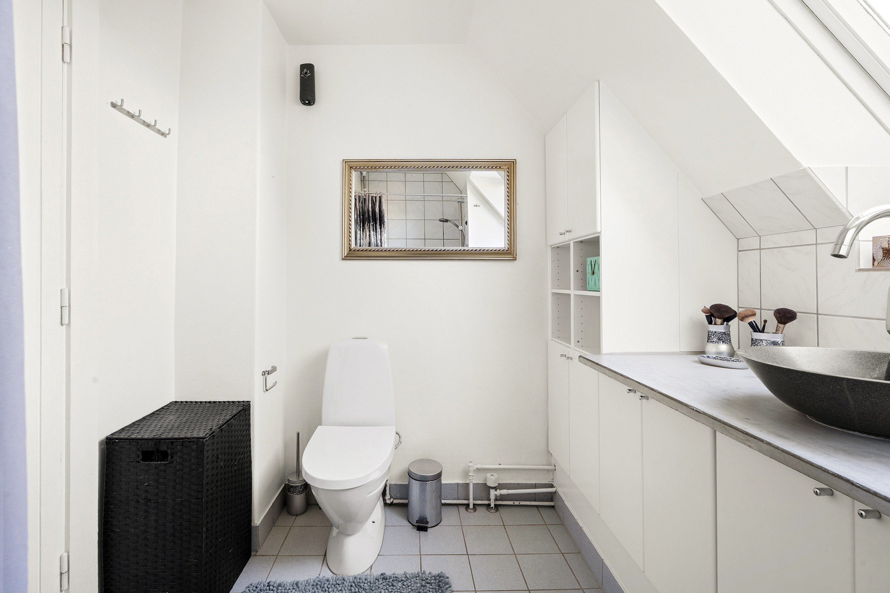 Fremhævet toilet billede i fuldskærmstilstand. Billede af Skanderborgvej 14, 8362 Hørning