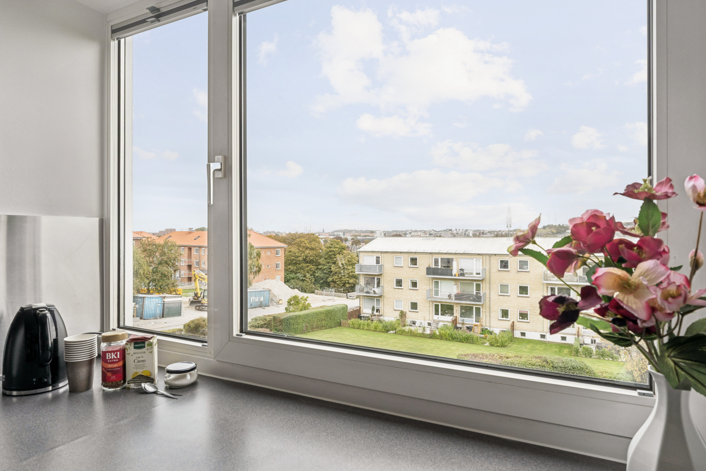 Fremhævet altan billede i fuldskærmstilstand. Billede af Provstejorden 6, 2. tv., 9000 Aalborg