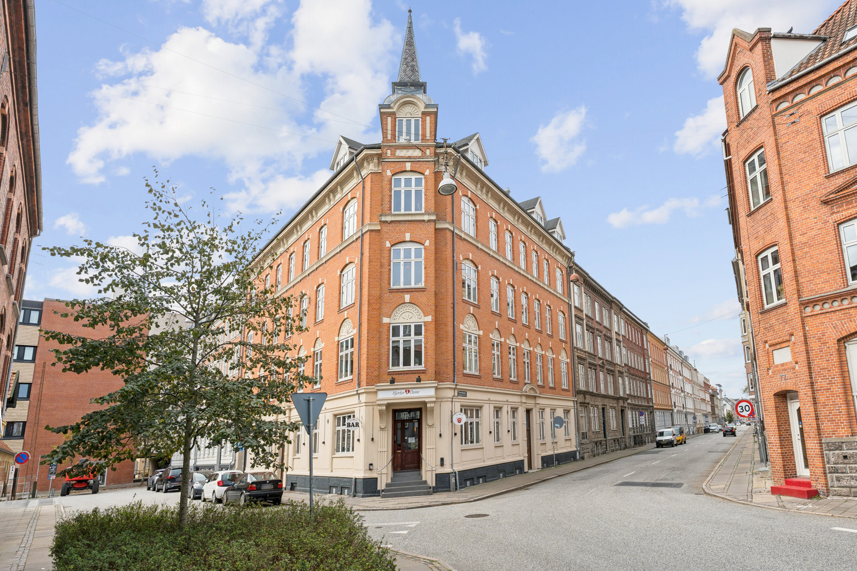 Fremhævet andet billede i fuldskærmstilstand. Billede af Danmarksgade 96, 1. tv., 9000 Aalborg