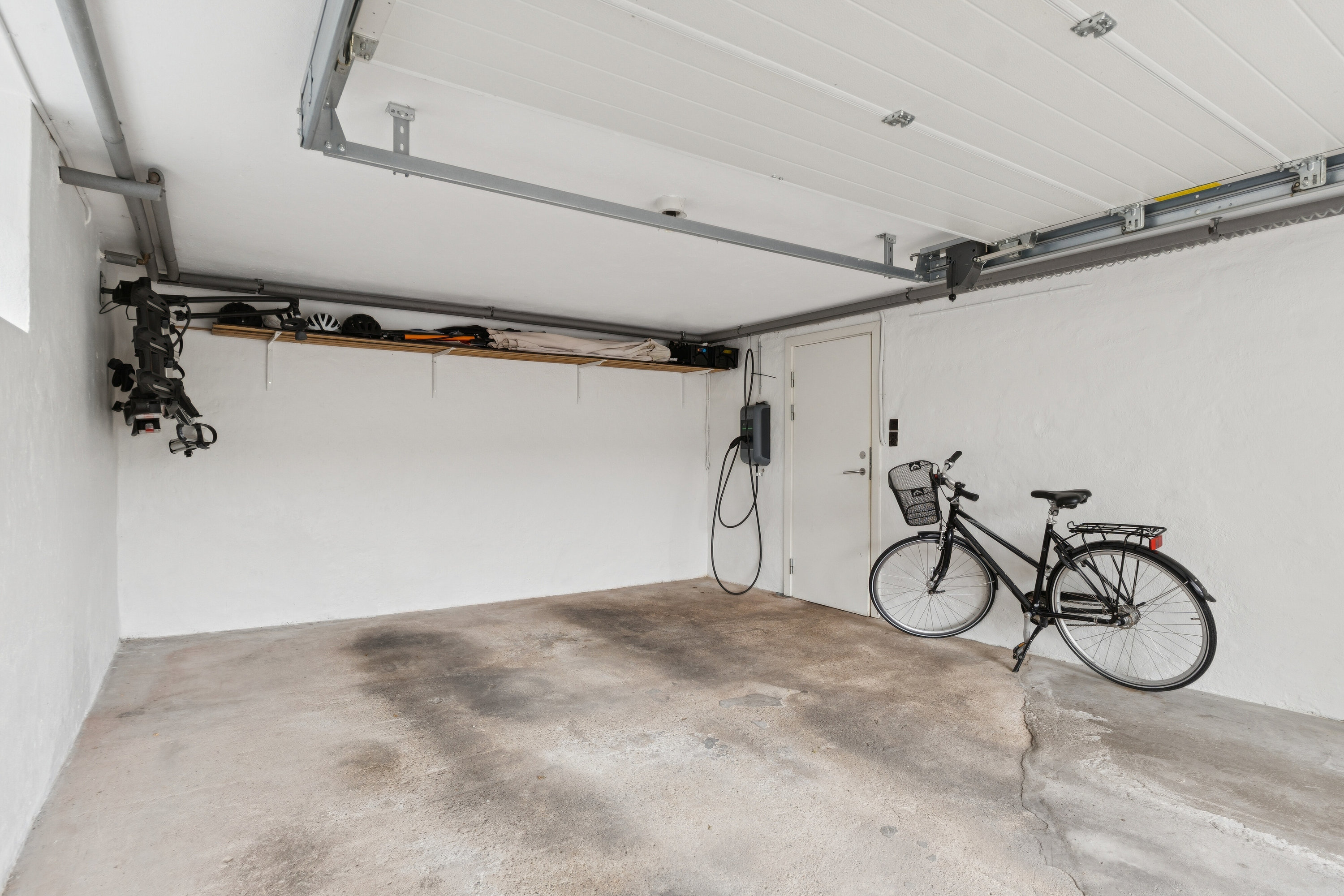 Fremhævet garage billede i fuldskærmstilstand. Billede af Løgumklostervej 170, 6200 Aabenraa