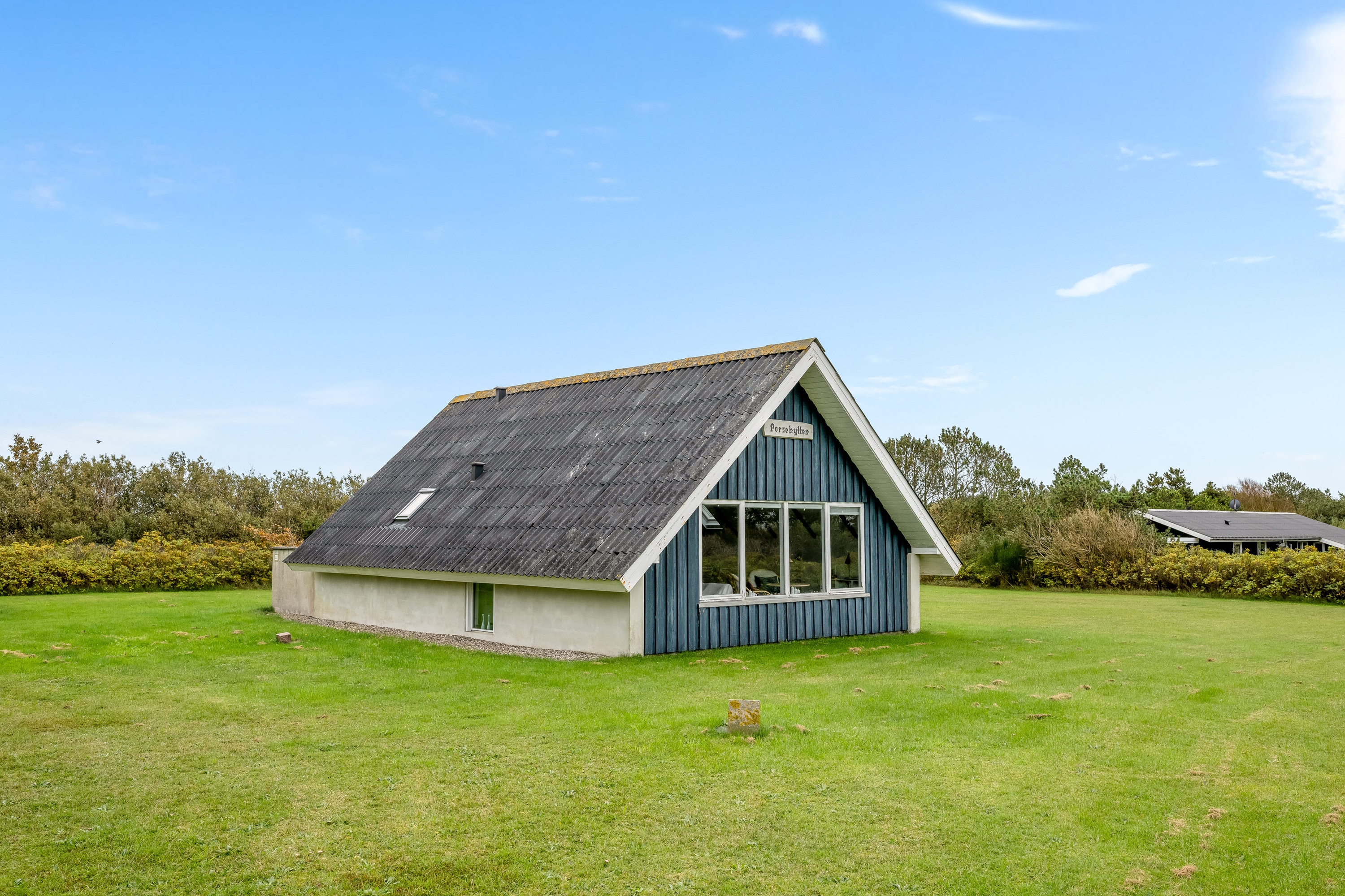Fremhævet facade billede i fuldskærmstilstand. Billede af Sivsangervej 20, Lodbj Hede, 6950 Ringkøbing