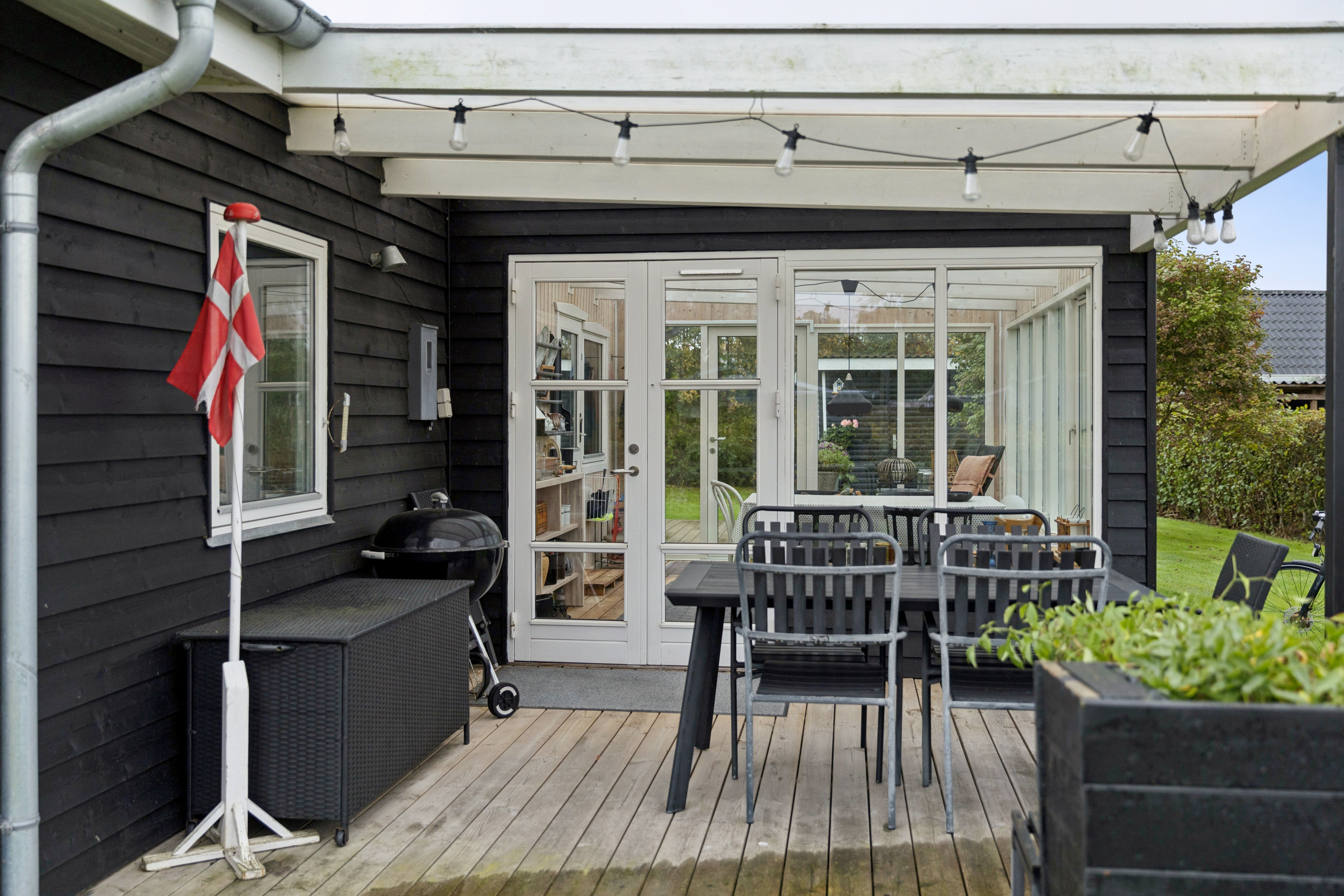 Fremhævet terrasse billede i fuldskærmstilstand. Billede af Fyrrevej 1, 8500 Grenaa