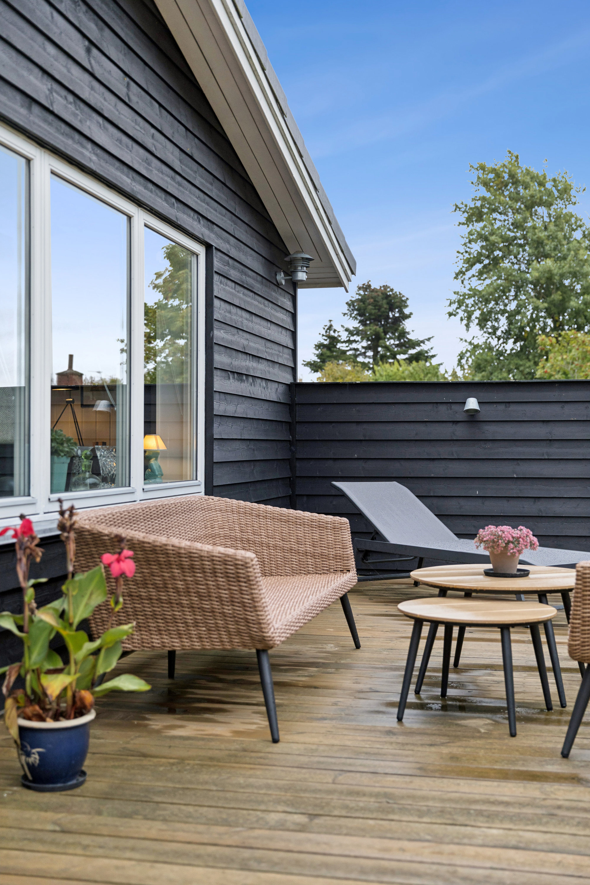 Fremhævet terrasse billede i fuldskærmstilstand. Billede af Fyrrevej 1, 8500 Grenaa