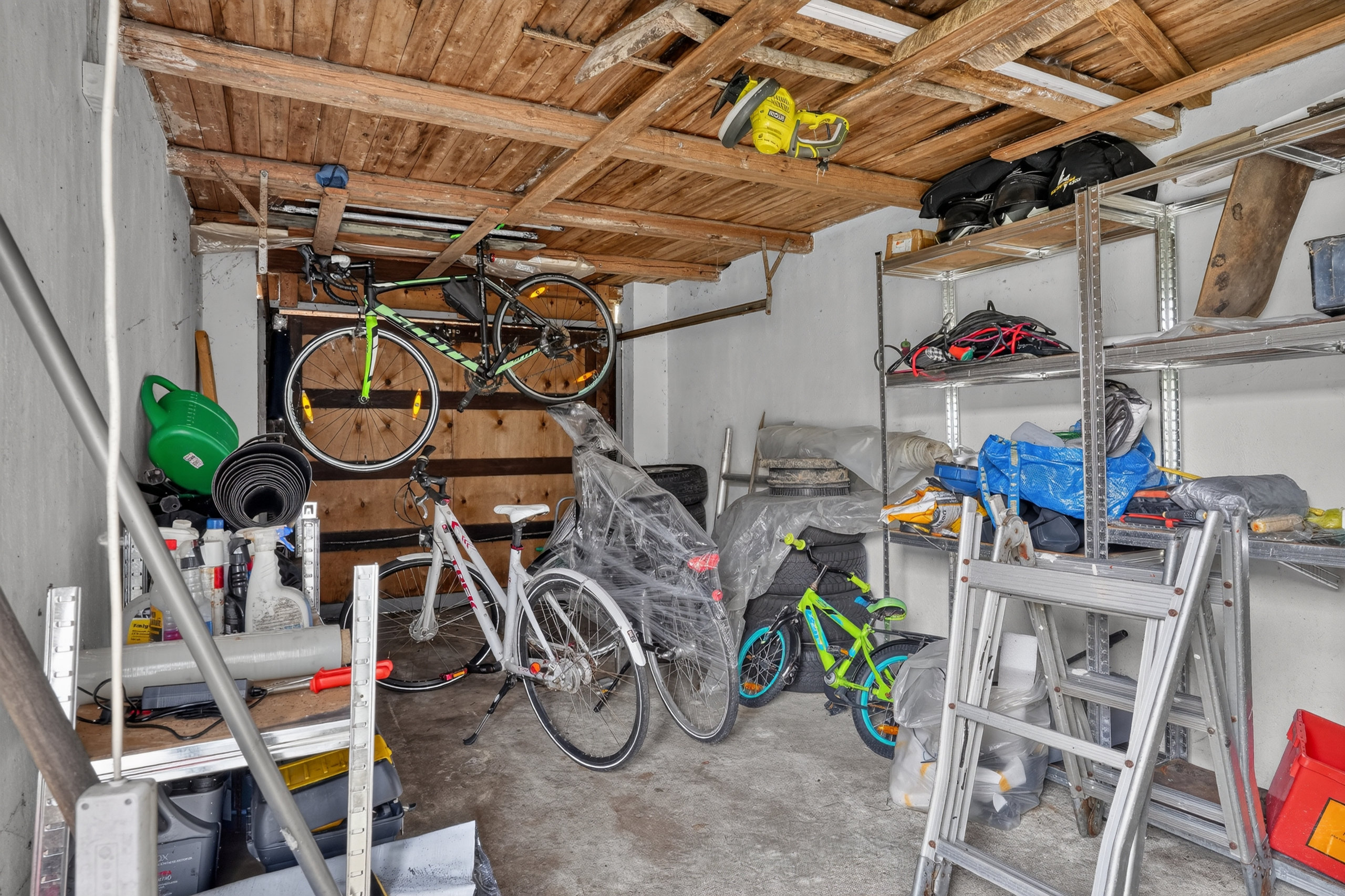 Fremhævet garage billede i fuldskærmstilstand. Billede af Lodden 3, Solrød, 2680 Solrød Strand