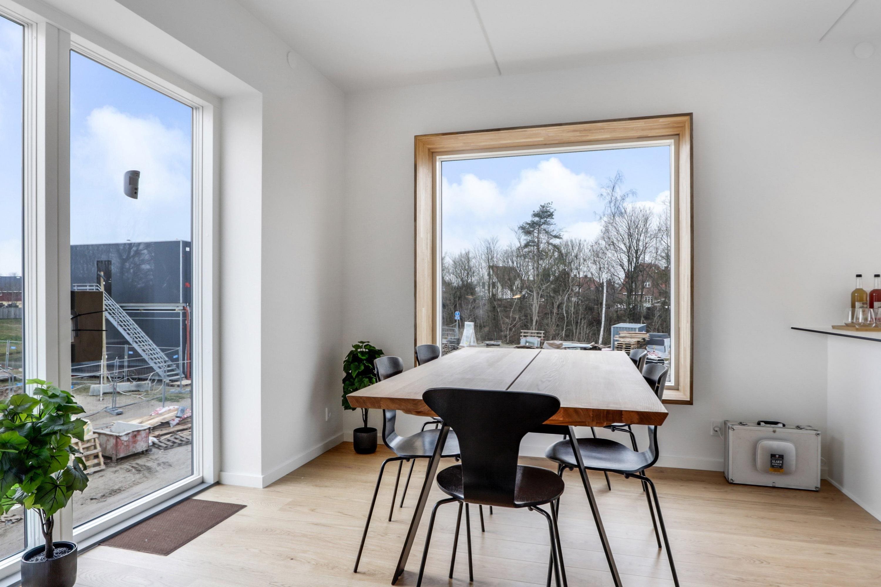 Fremhævet stue billede i fuldskærmstilstand. Billede af Guldrankevej 1, st. 1., 5200 Odense V