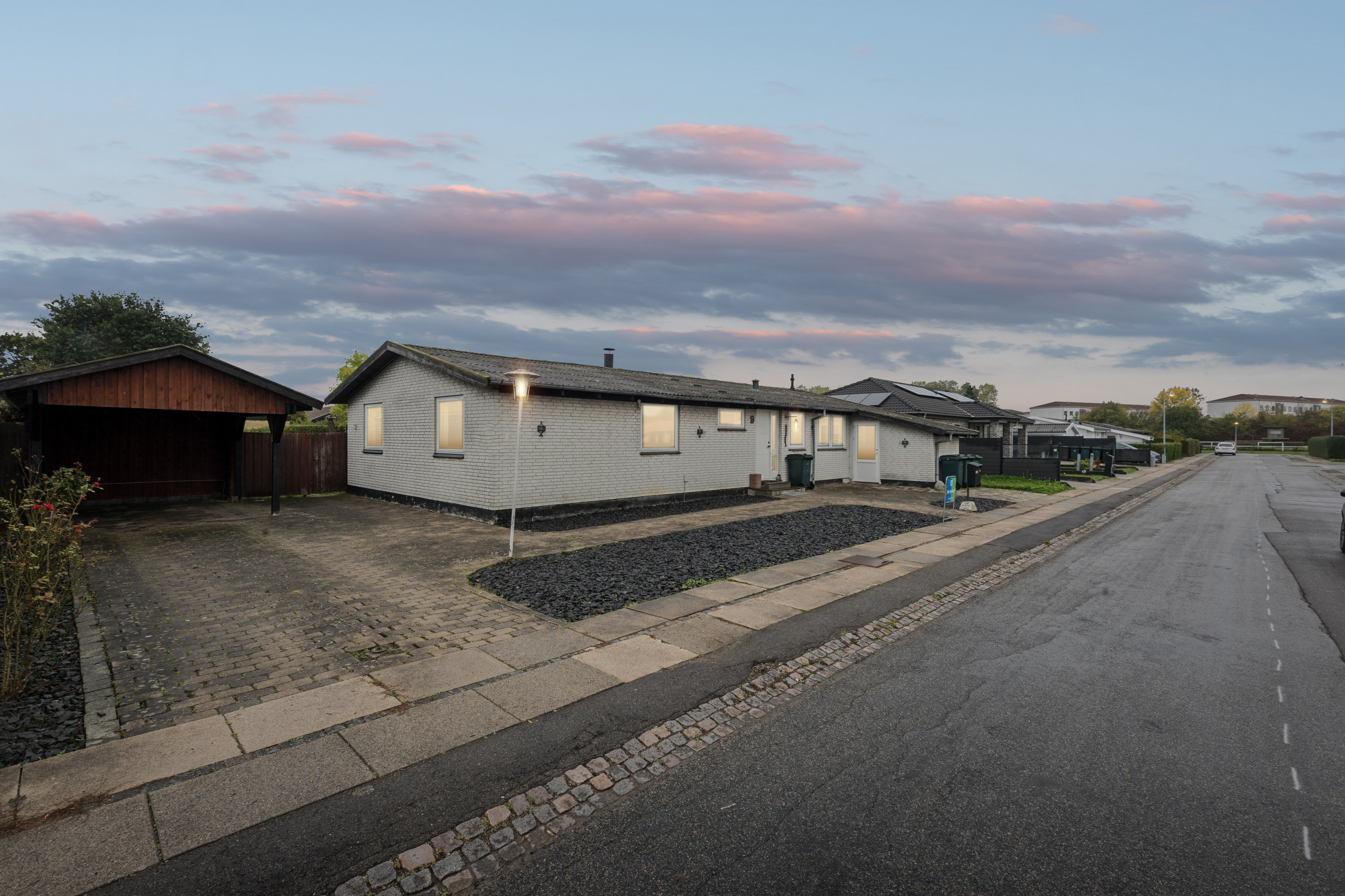 Fremhævet andet billede i fuldskærmstilstand. Billede af Riggervej 9, 2660 Brøndby Strand