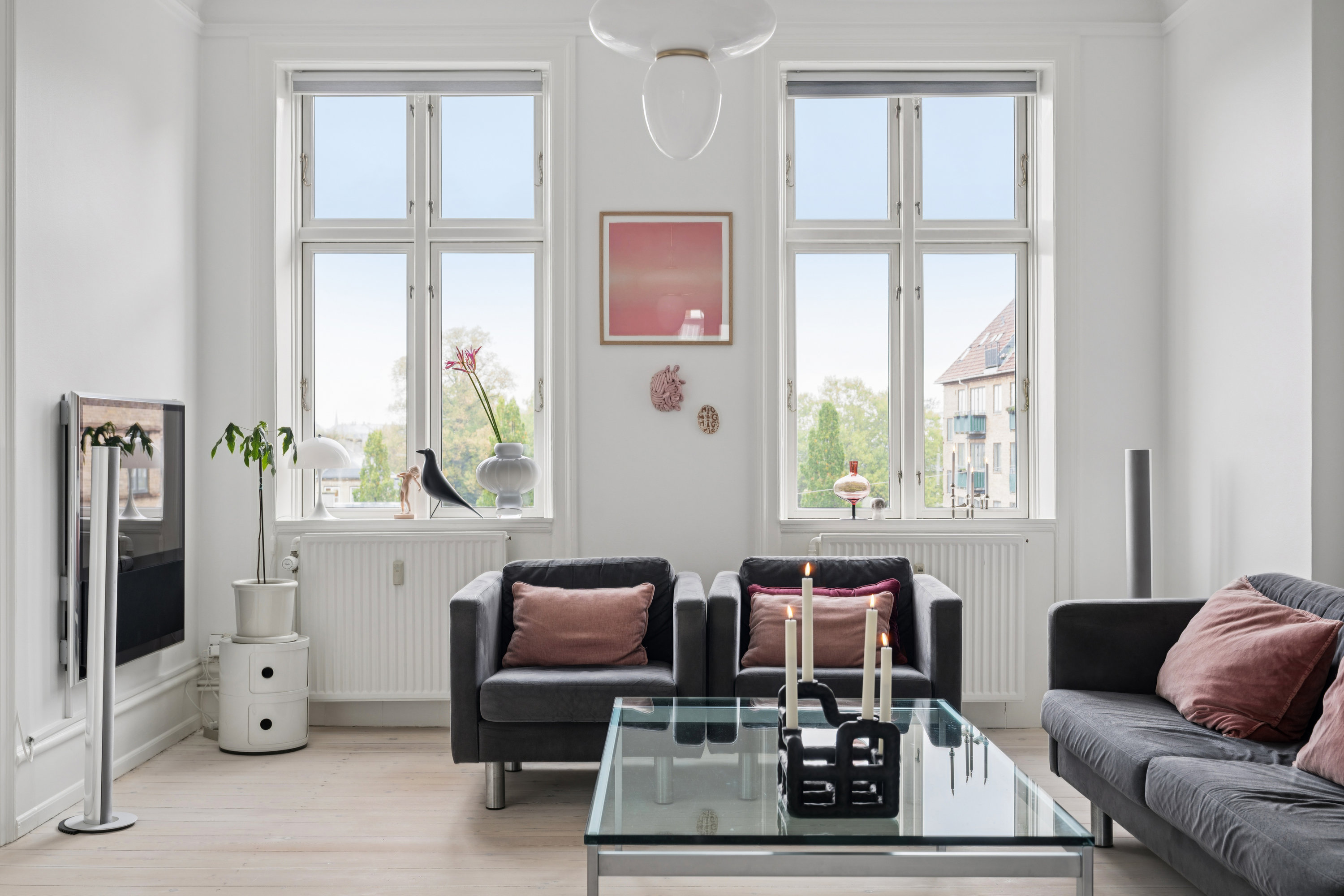 Fremhævet stue billede i fuldskærmstilstand. Billede af Grundtvigsvej 7, 3. tv., 1864 Frederiksberg C