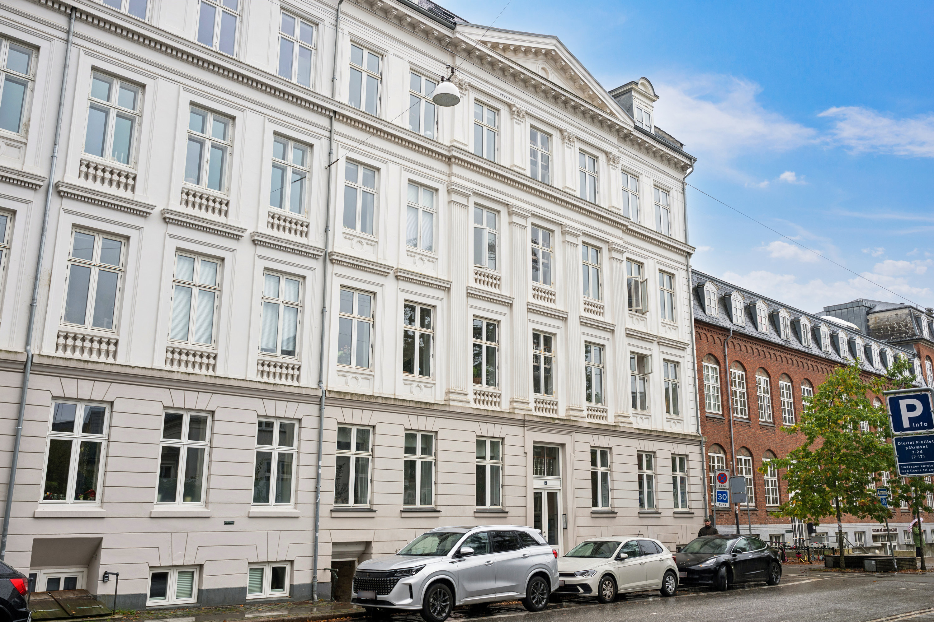 Fremhævet andet billede i fuldskærmstilstand. Billede af Grundtvigsvej 7, 3. tv., 1864 Frederiksberg C