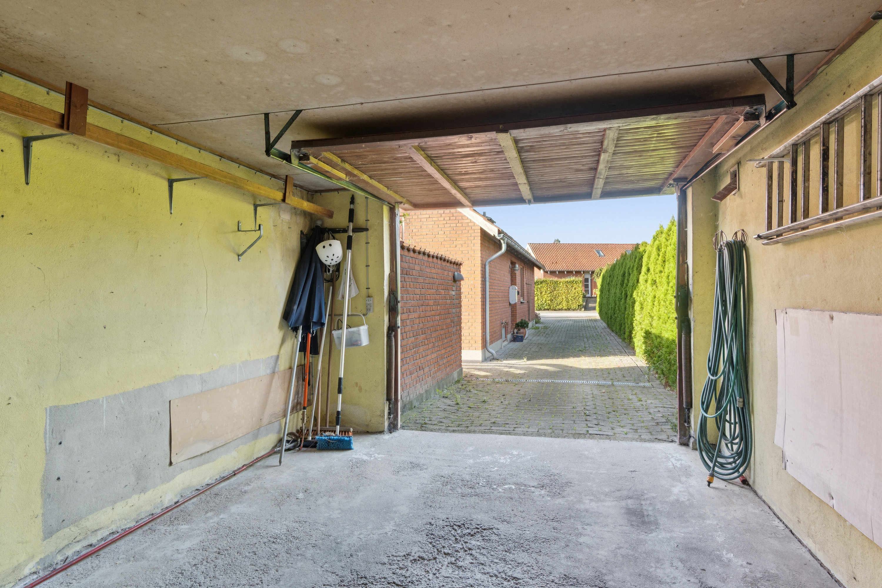 Fremhævet garage billede i fuldskærmstilstand. Billede af Valnødvej 28, 4000 Roskilde
