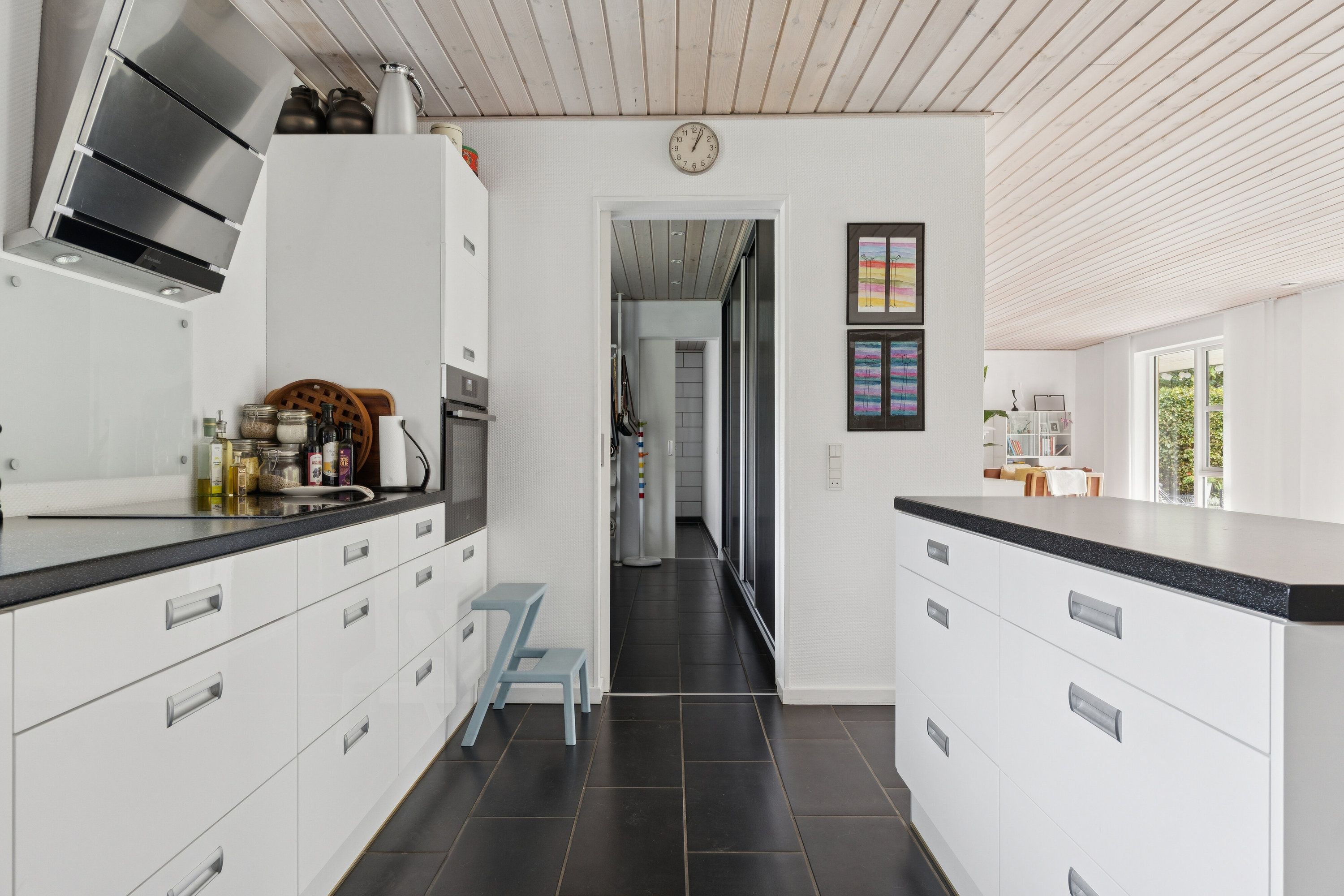 Fremhævet køkken billede i fuldskærmstilstand. Billede af Farverhus 98, 6200 Aabenraa