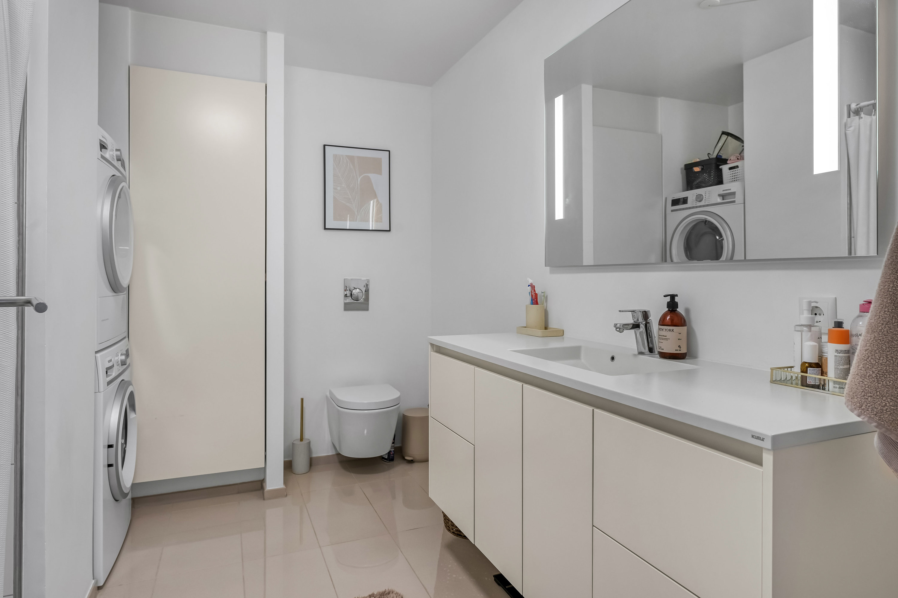 Fremhævet toilet billede i fuldskærmstilstand. Billede af Frodesgade 125F, 1. 5., 6700 Esbjerg