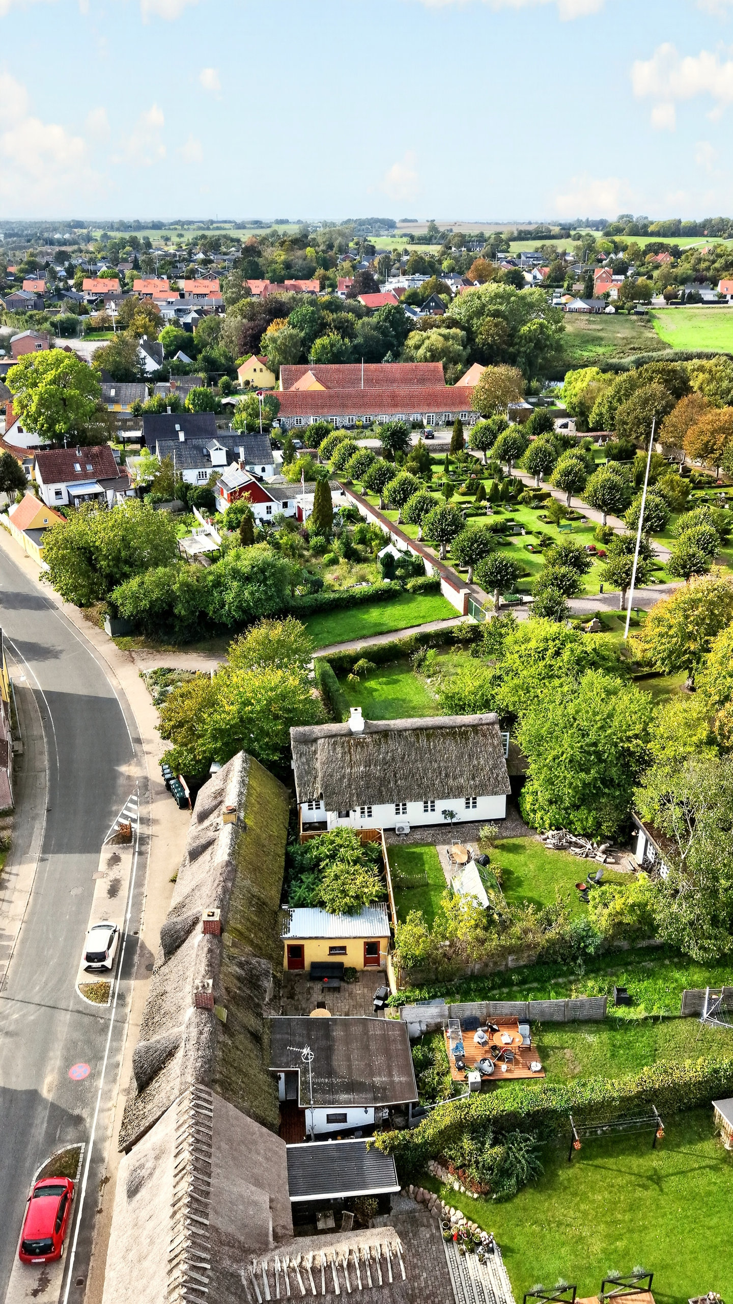Fremhævet luftfoto billede i fuldskærmstilstand. Billede af Højby Hovedgade 66, 4573 Højby