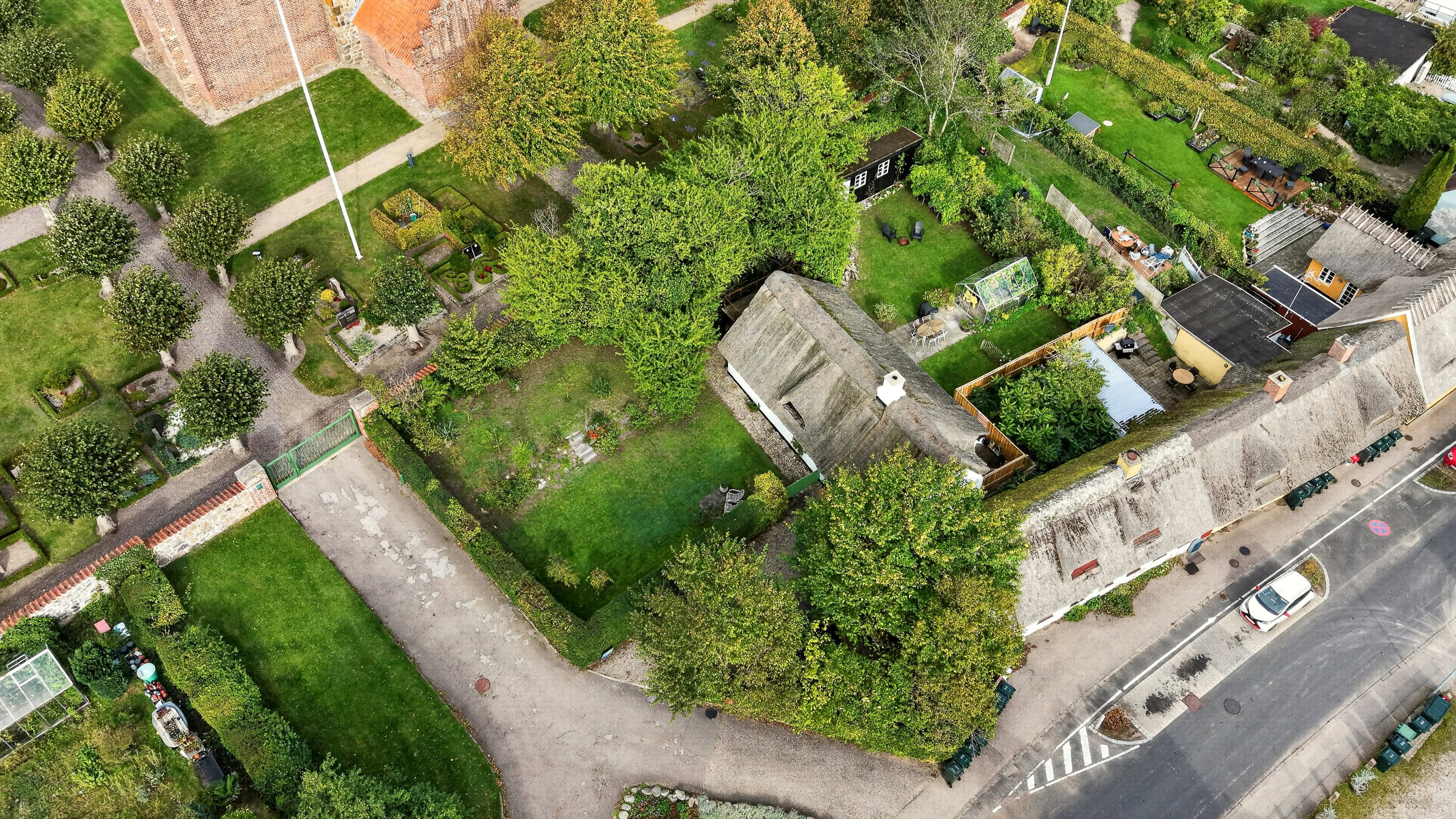 Fremhævet luftfoto billede i fuldskærmstilstand. Billede af Højby Hovedgade 66, 4573 Højby