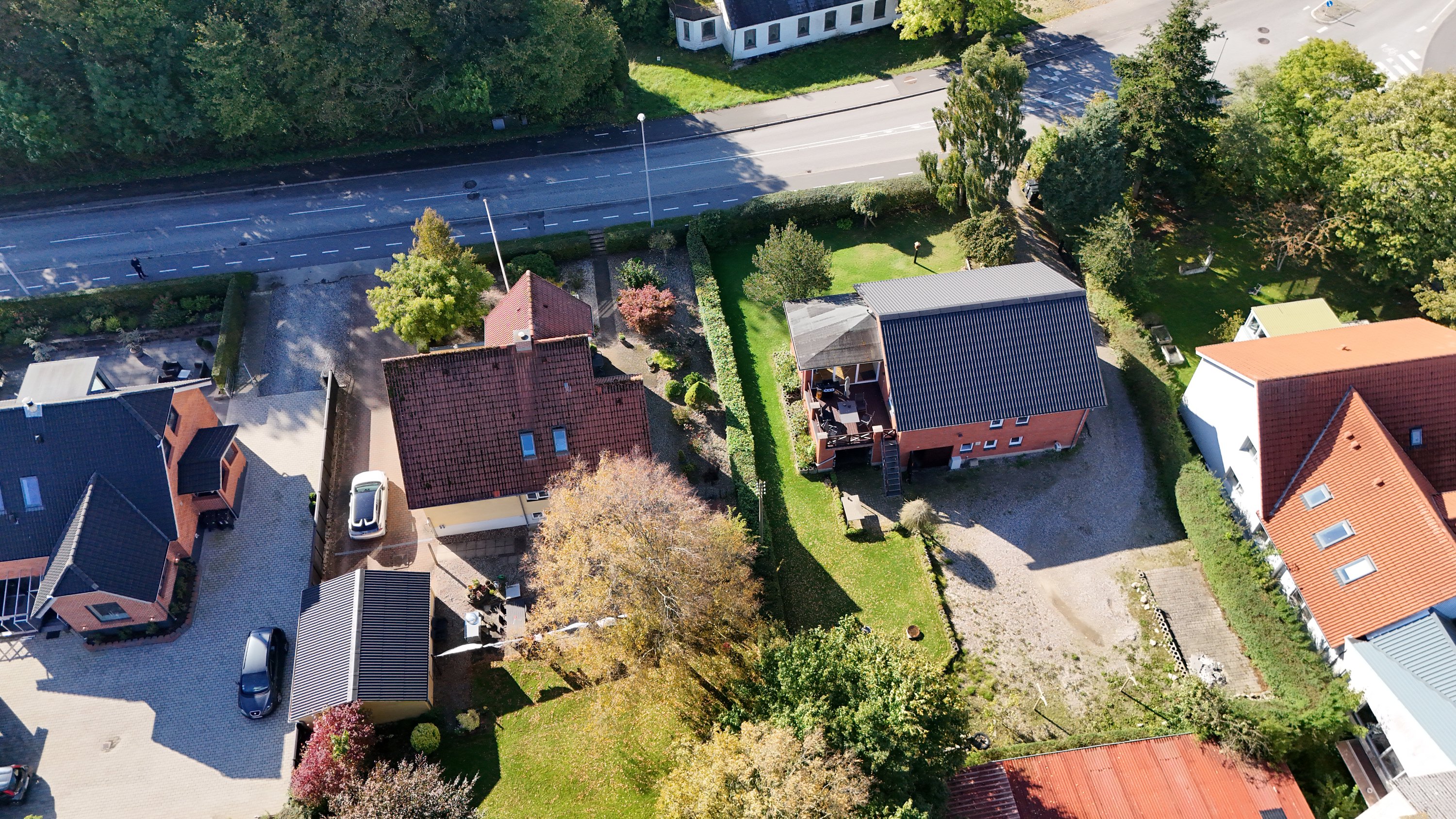 Fremhævet drone billede i fuldskærmstilstand. Billede af Løgstørvej 64, Hørby, 9500 Hobro