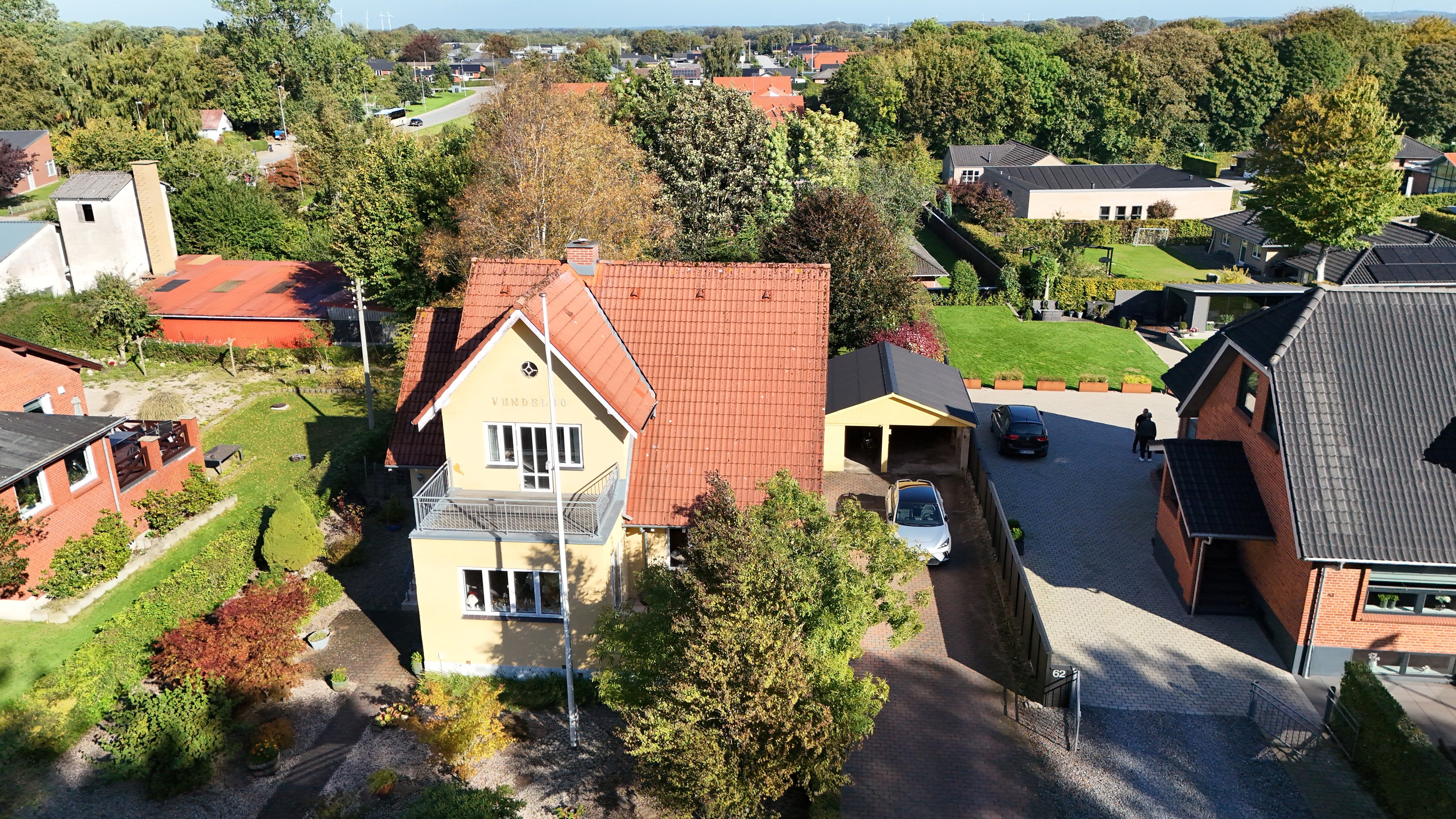 Fremhævet drone billede i fuldskærmstilstand. Billede af Løgstørvej 64, Hørby, 9500 Hobro