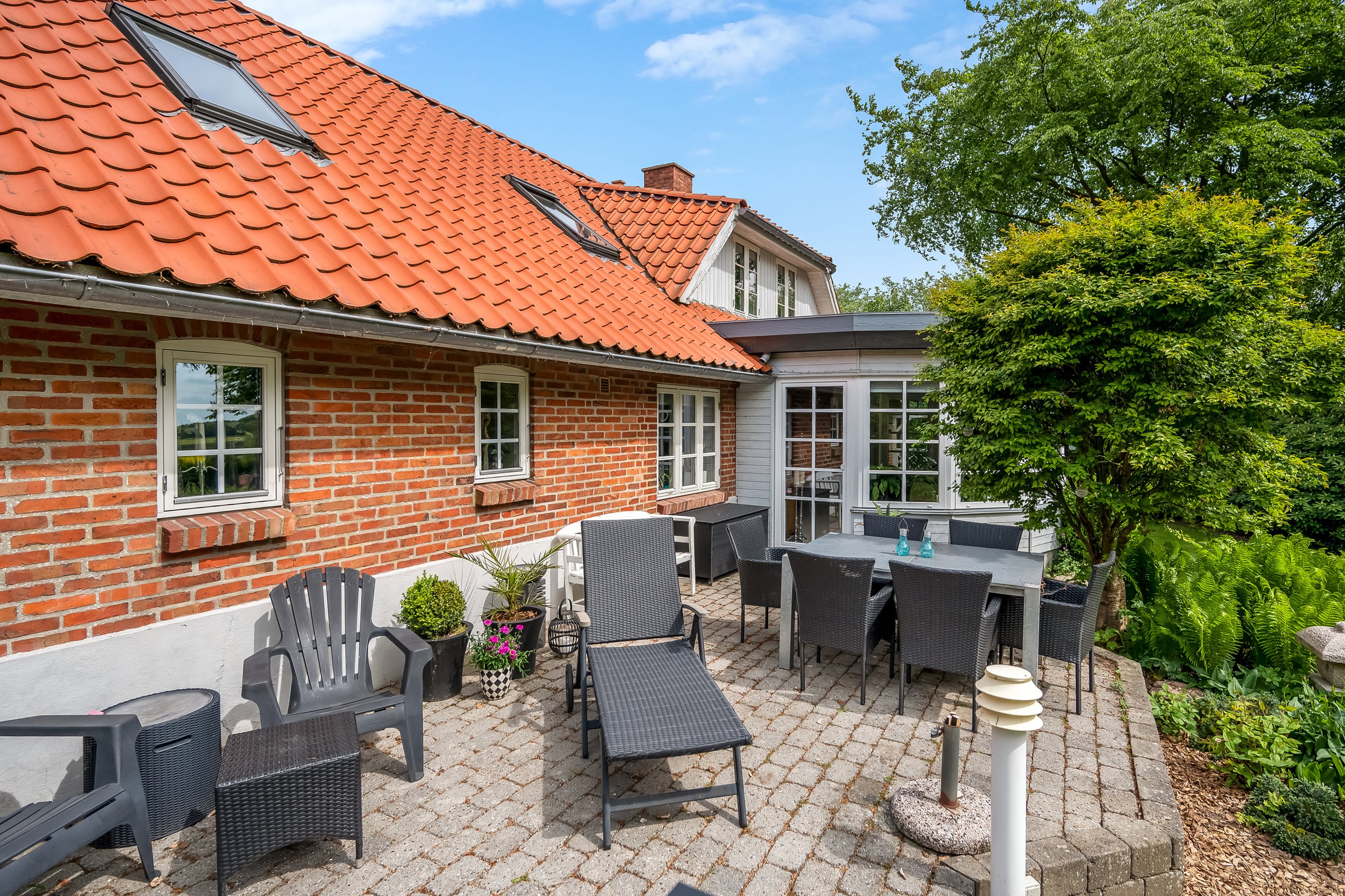 Fremhævet terrasse billede i fuldskærmstilstand. Billede af Solvangvej 1, Sædding, 6900 Skjern