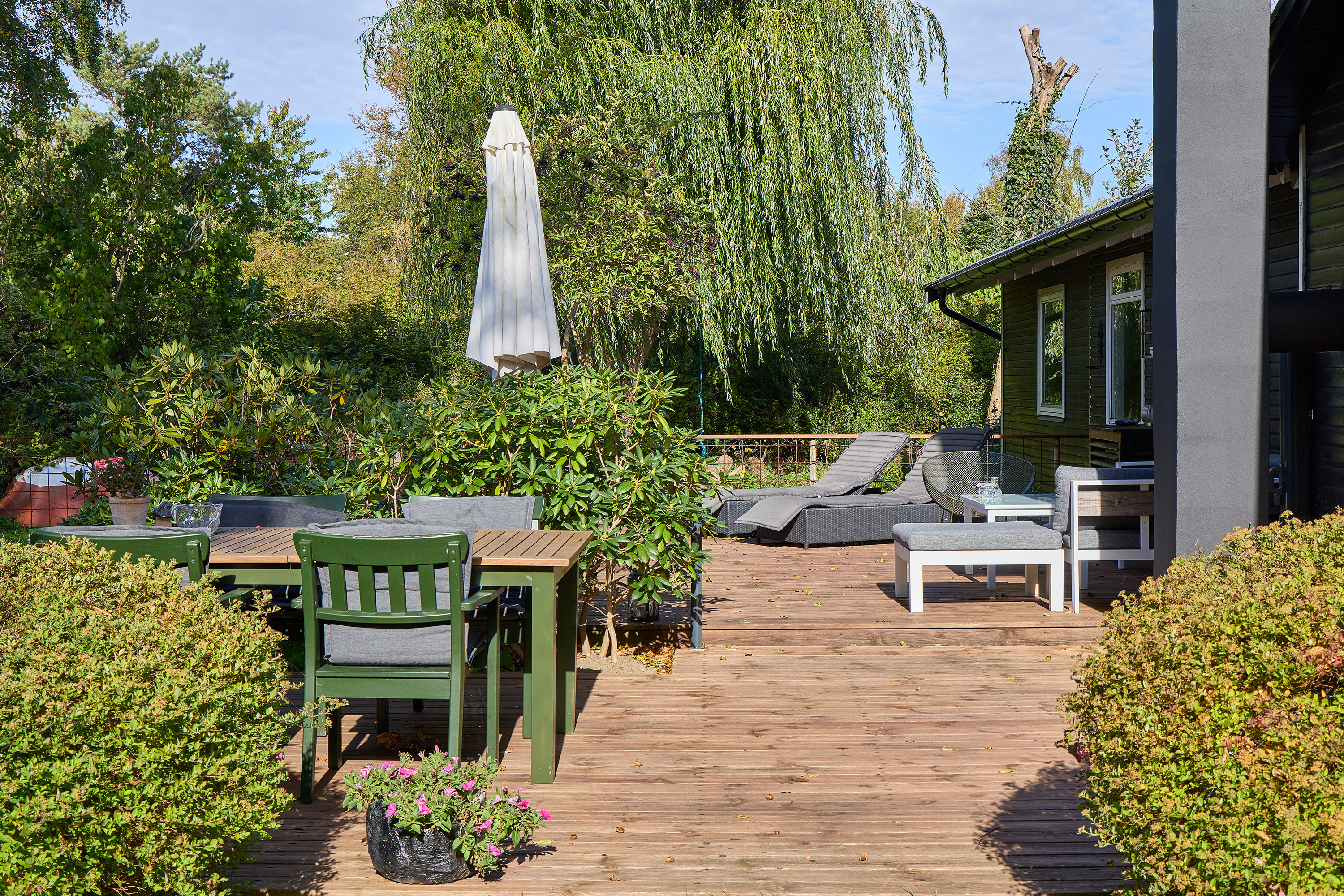 Fremhævet terrasse billede i fuldskærmstilstand. Billede af Svalevej 35, Over Draaby Strand, 3630 Jægerspris
