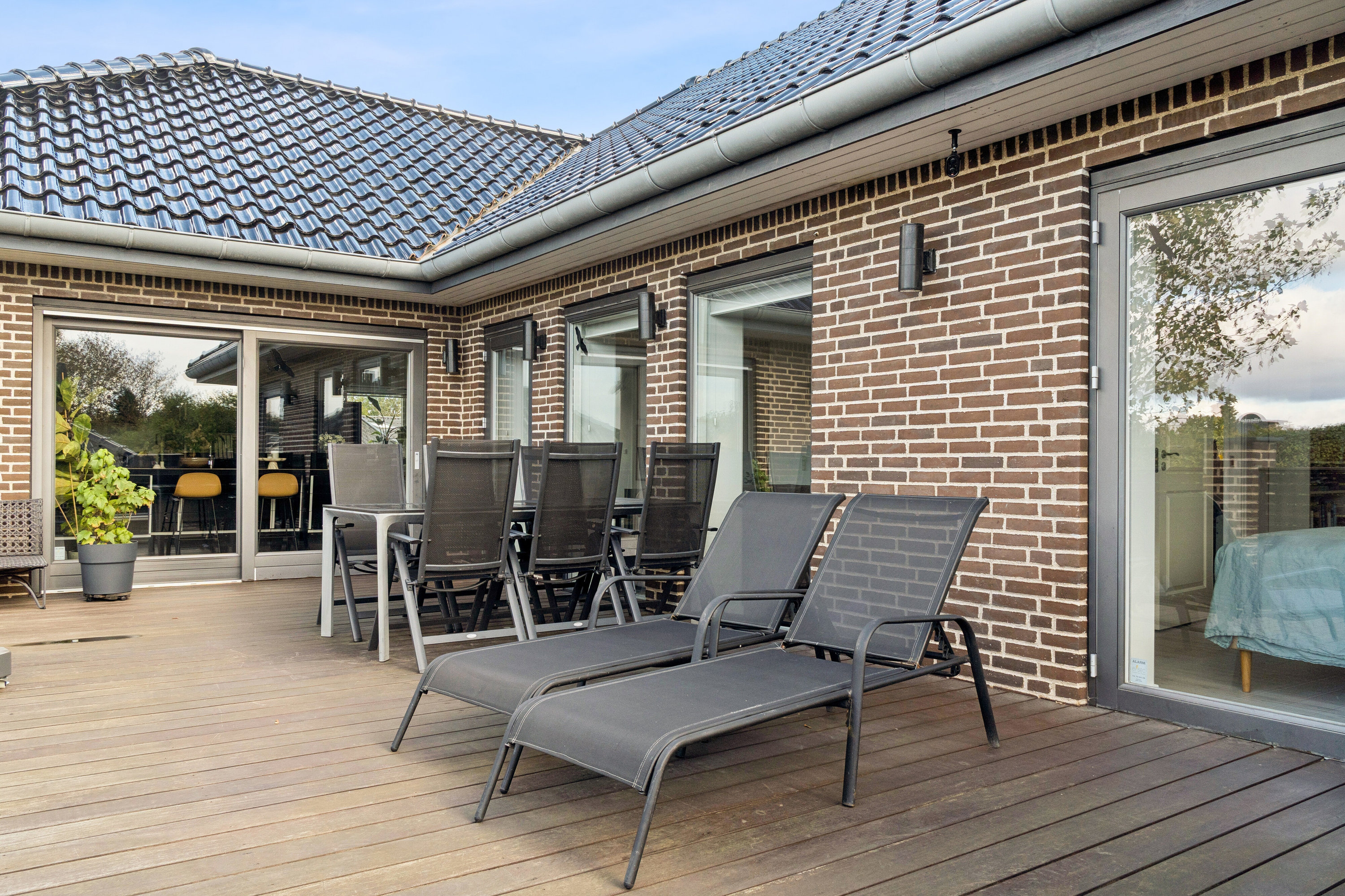Fremhævet terrasse billede i fuldskærmstilstand. Billede af Strandholms Alle 55B, 2650 Hvidovre
