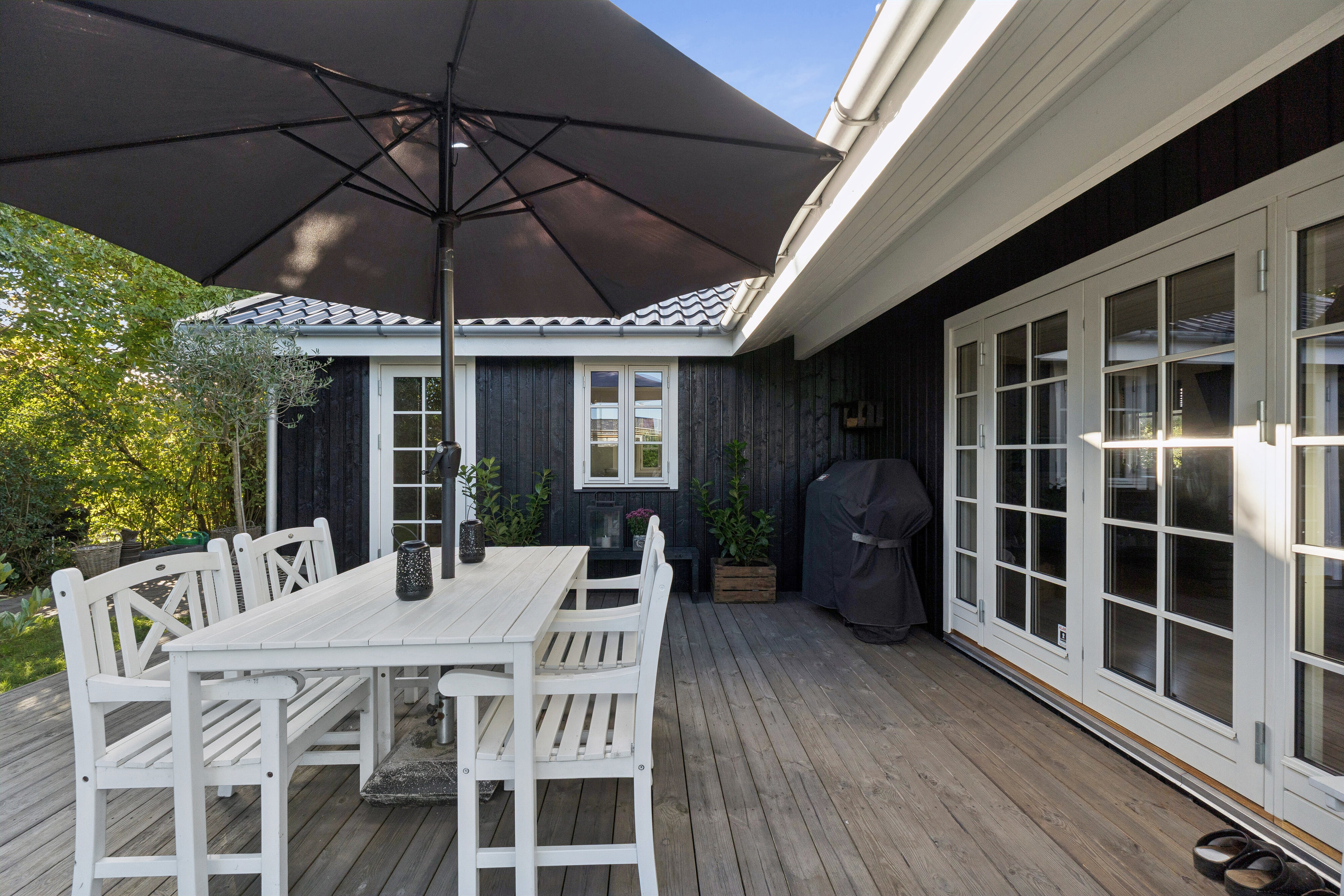 Fremhævet overdækket terrasse billede i fuldskærmstilstand. Billede af Græsholmen 22, 2650 Hvidovre