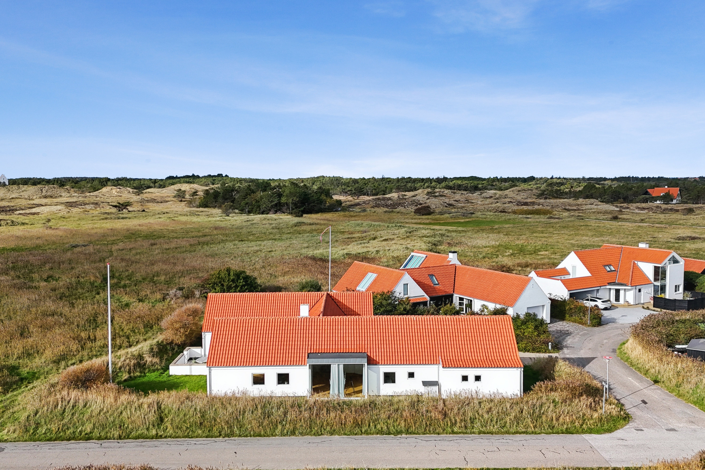 Fremhævet luftfoto billede i fuldskærmstilstand. Billede af Klitgårdsvej 1, 9990 Skagen