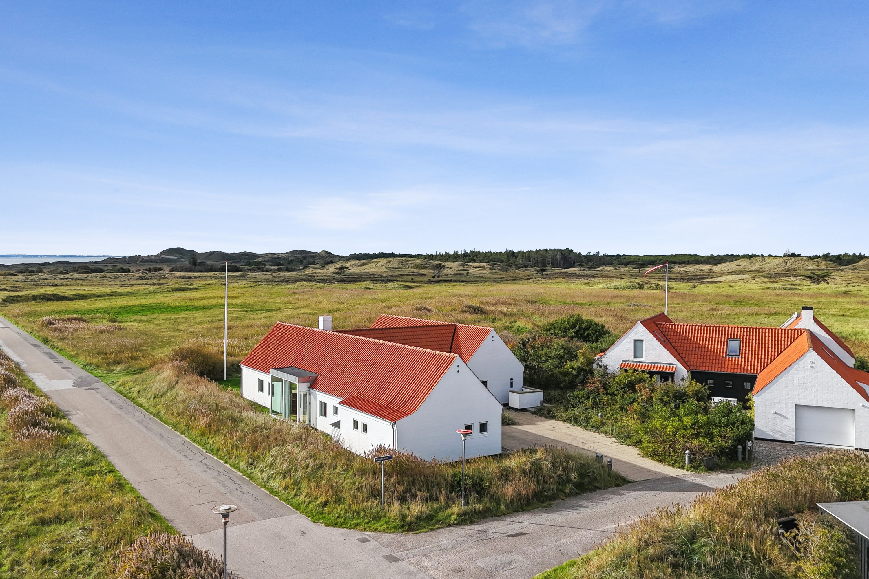 Fremhævet luftfoto billede i fuldskærmstilstand. Billede af Klitgårdsvej 1, 9990 Skagen