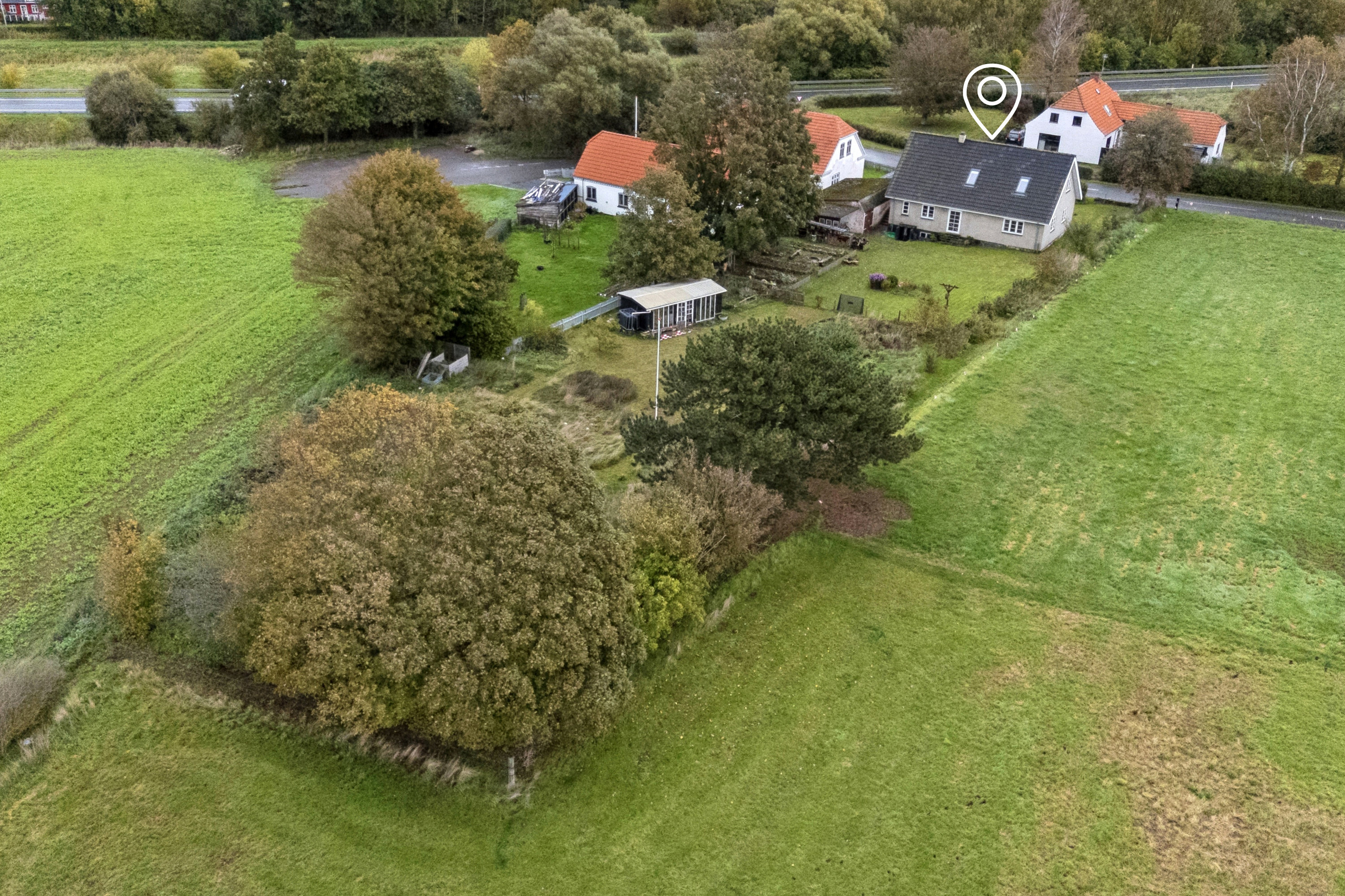 Fremhævet luftfoto billede i fuldskærmstilstand. Billede af Bjergesøvej 51, 4534 Hørve