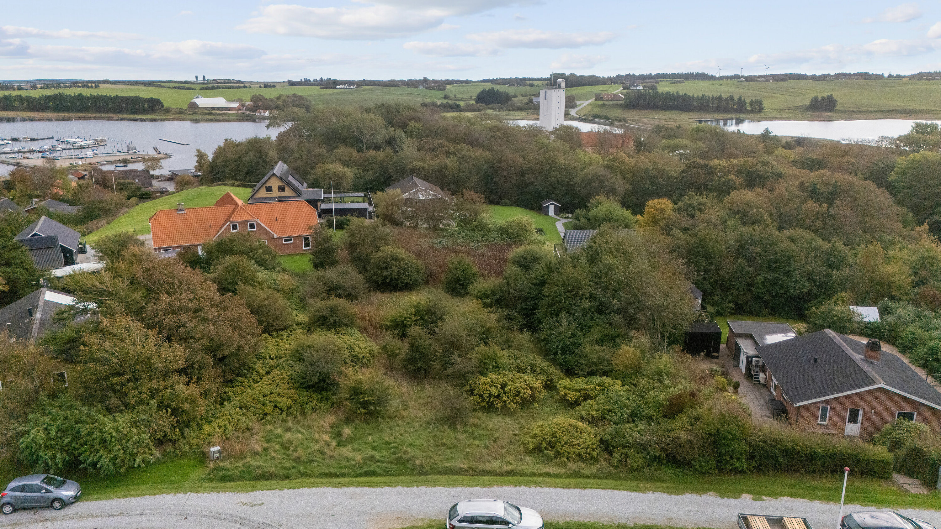 Fremhævet luftfoto billede i fuldskærmstilstand. Billede af Bakkesiden 10, Doverodde, 7760 Hurup Thy