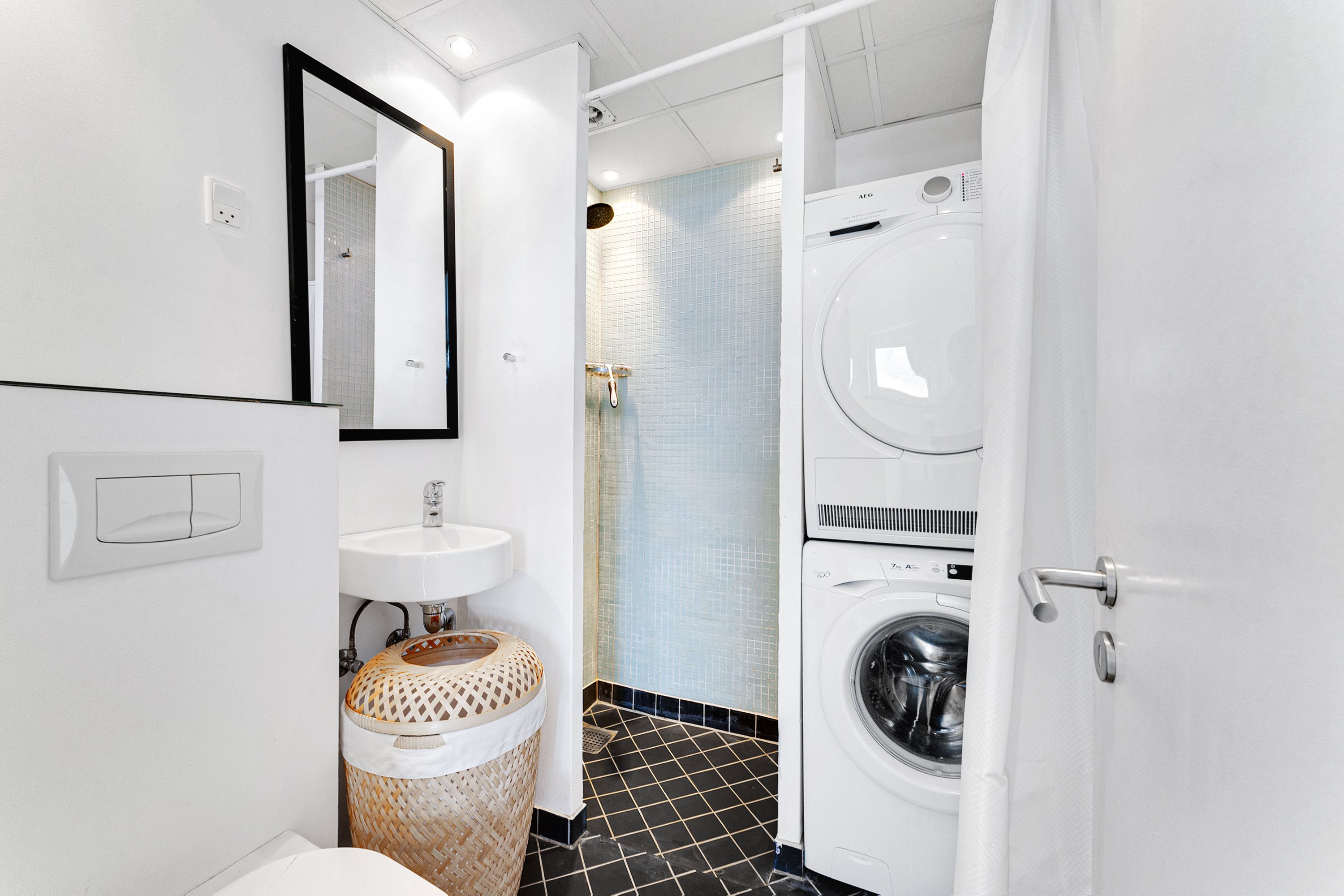 Fremhævet badeværelse billede i fuldskærmstilstand. Billede af Østervold 36, 2. 1., 8900 Randers C