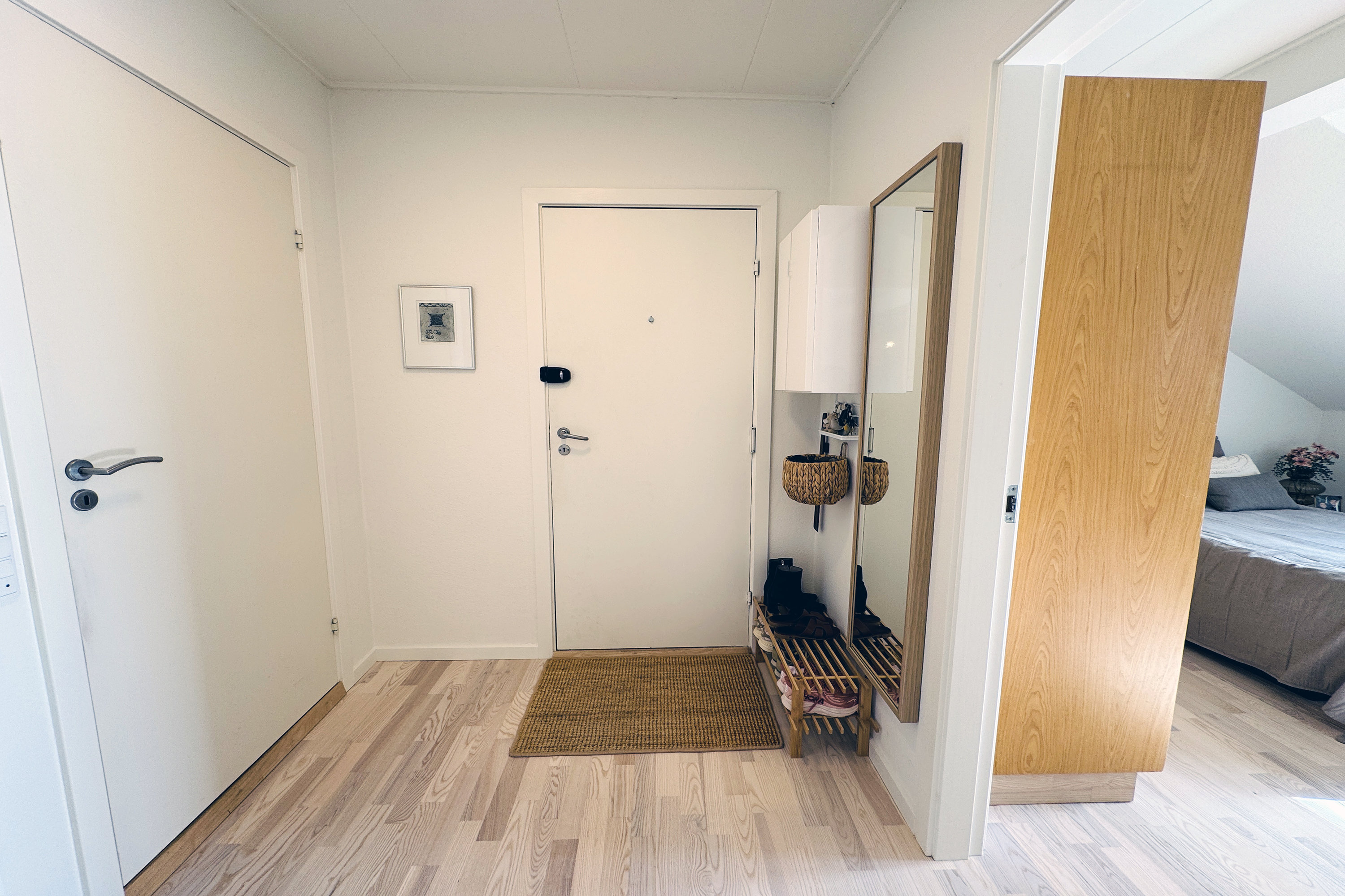 Fremhævet entré billede i fuldskærmstilstand. Billede af Krøyer Kielbergs Vej 7B, 3. th., 8660 Skanderborg