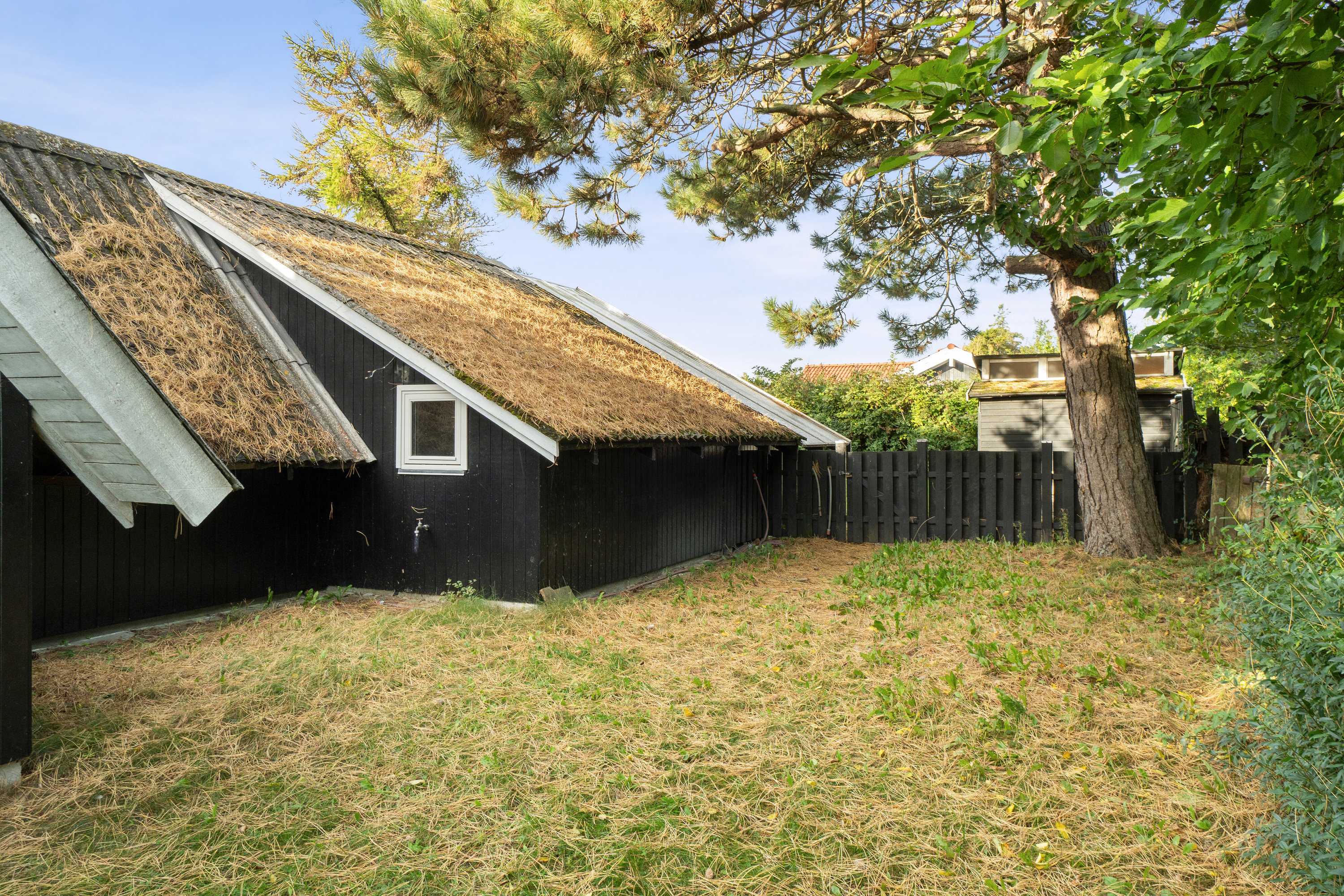 Fremhævet set fra haven billede i fuldskærmstilstand. Billede af Sløruglevej 4, Ll Kongsmark, 4200 Slagelse